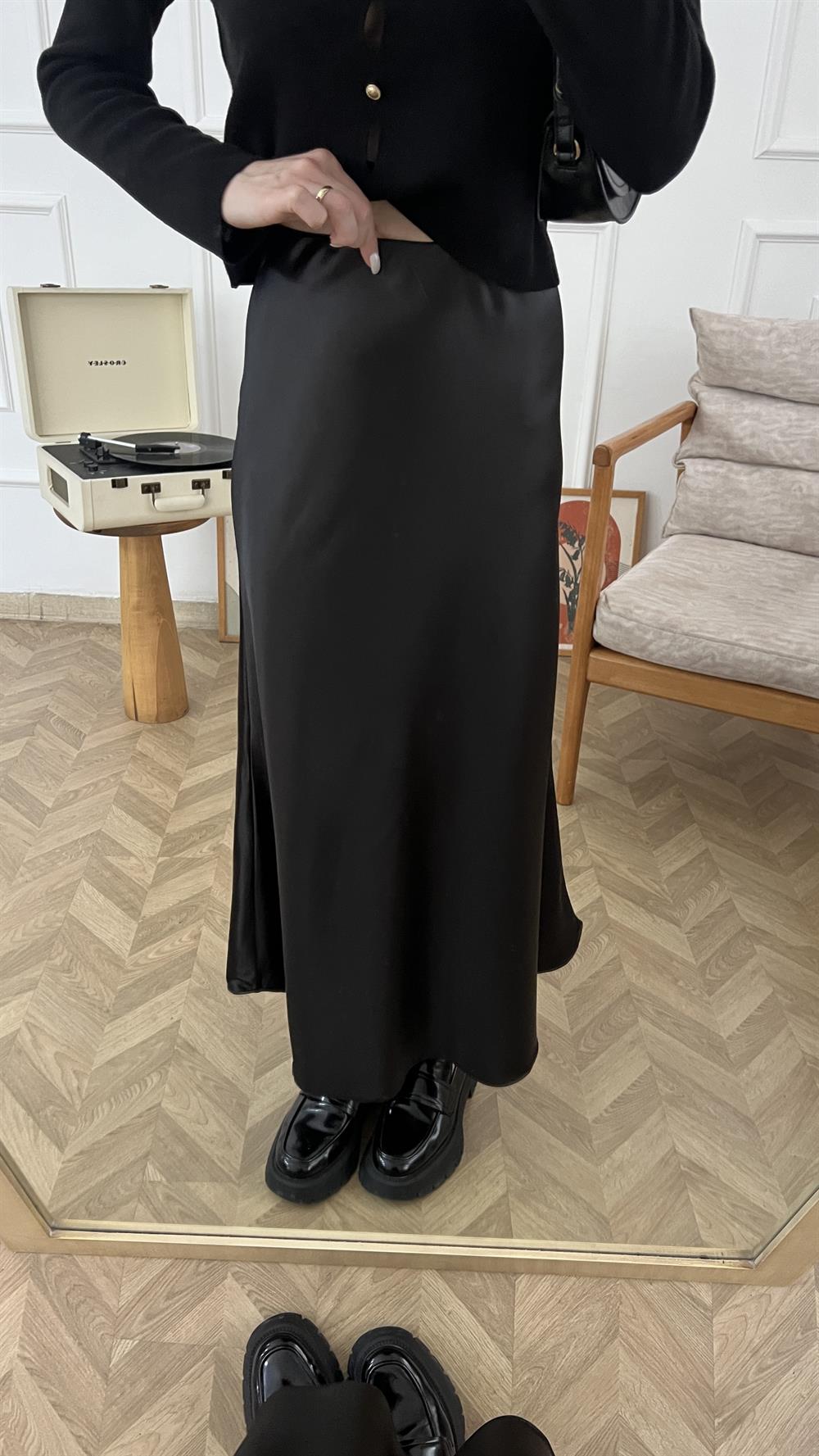 Siyah Maxi Boy Saten Etek