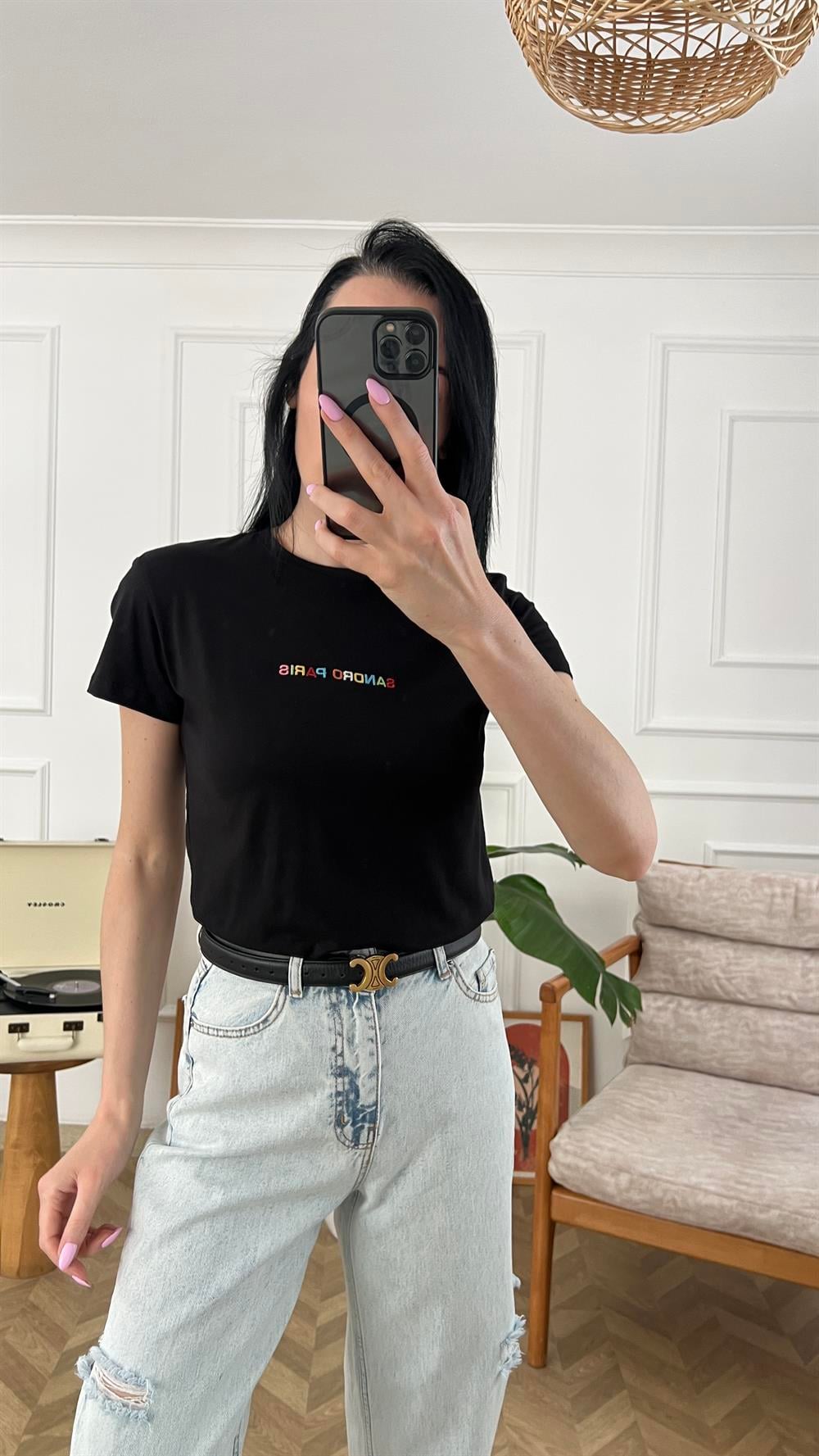 Siyah Minik Nakış Detaylı Tshirt