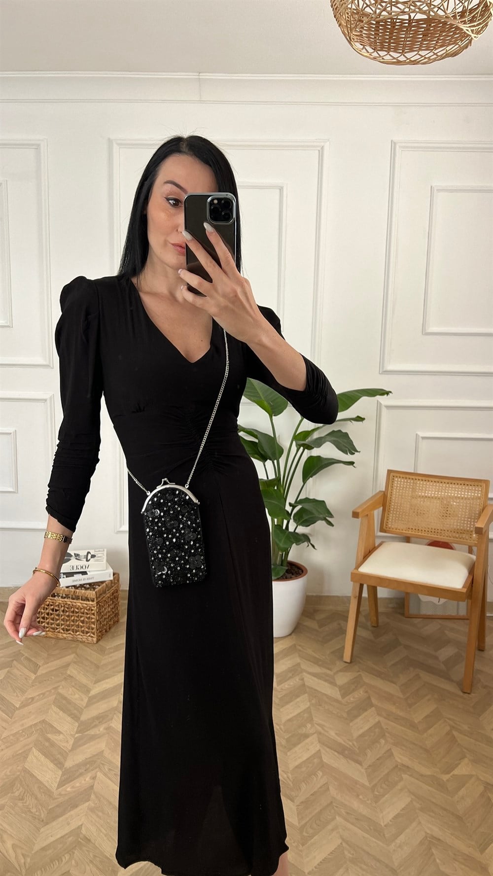 Siyah Ön Kısmı Drape Detaylı Elbise