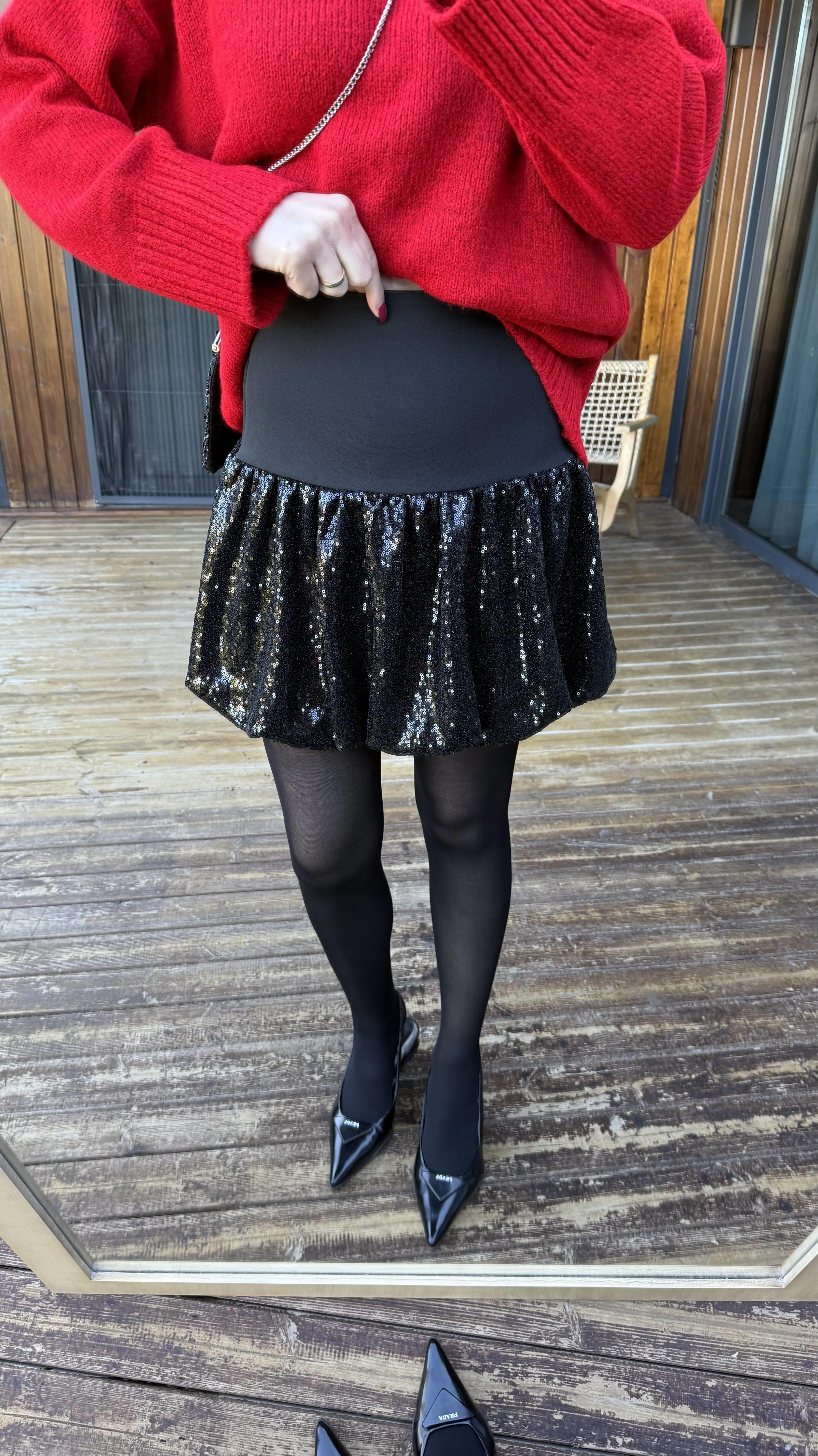 Siyah Pullu Balon Etek