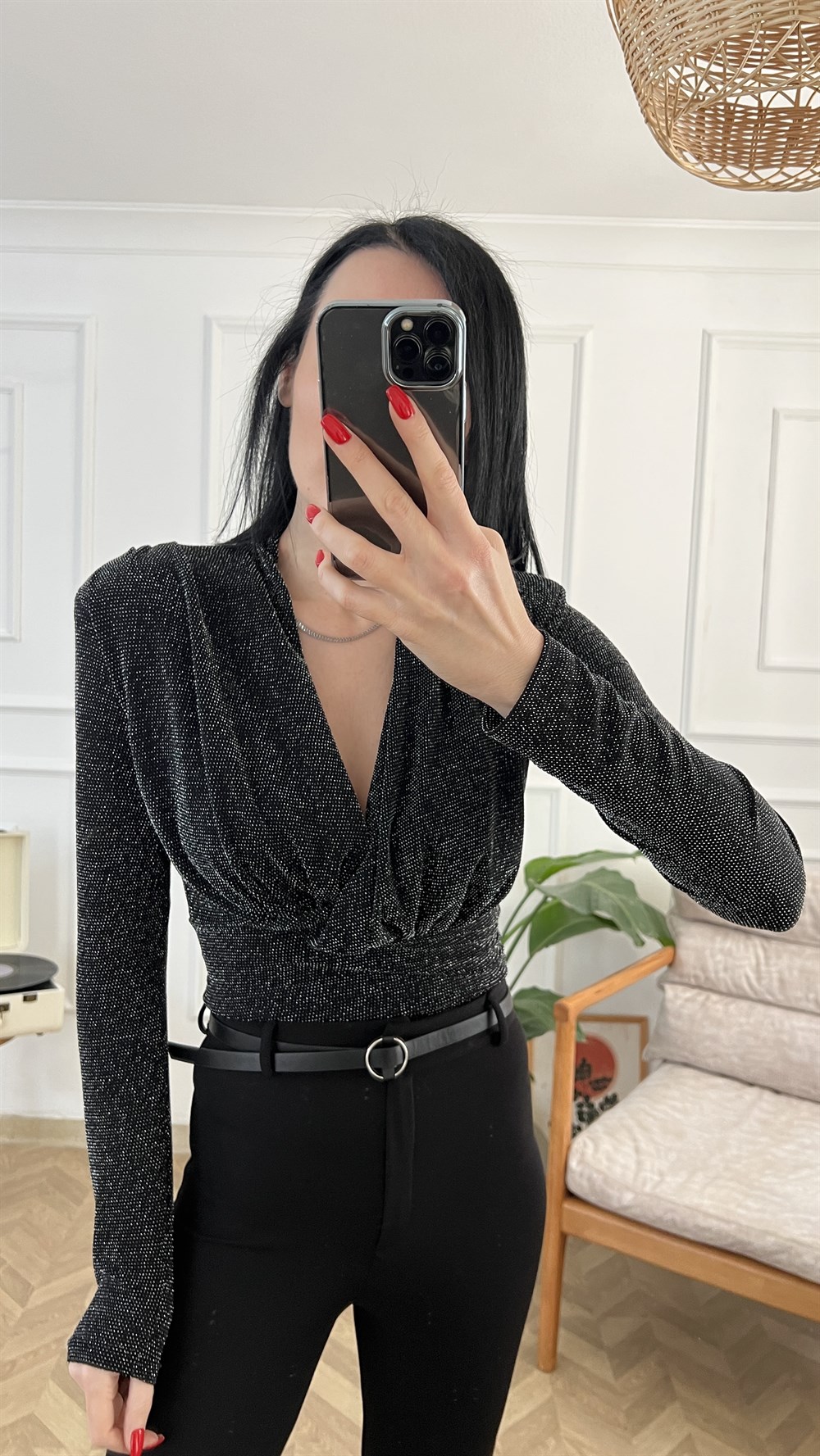 Siyah Sim Detaylı Kruvaze Bluz