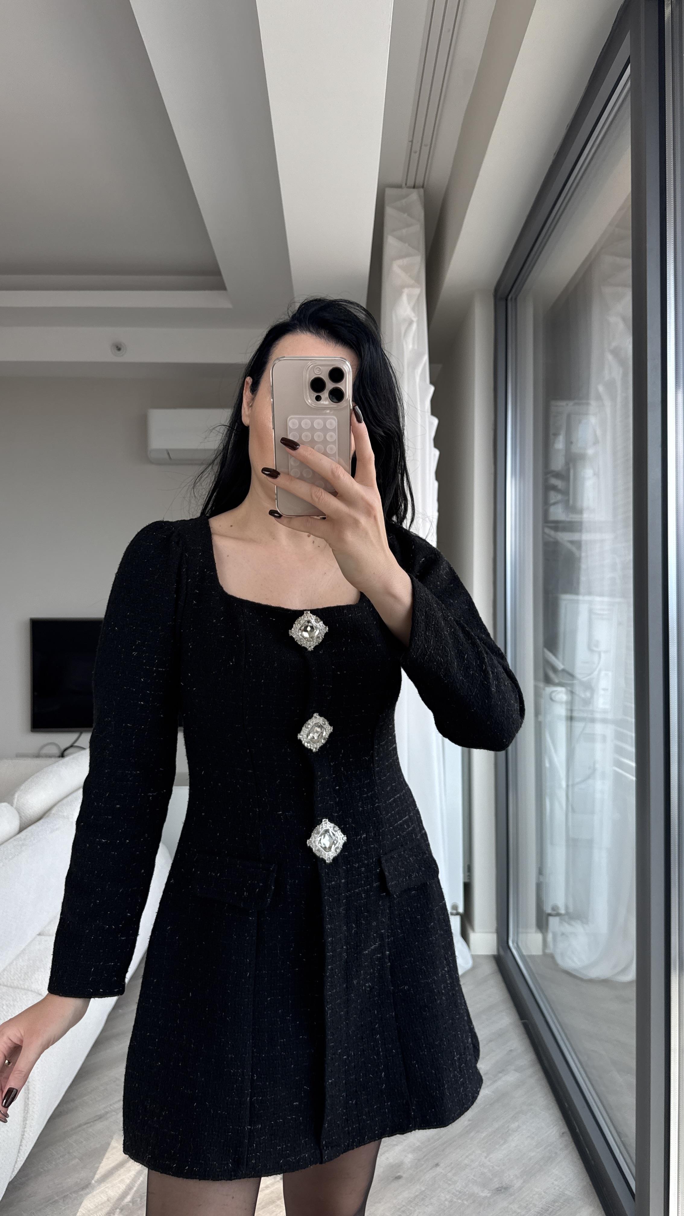 Siyah Taş Düğme Detaylı Tüvit Elbise