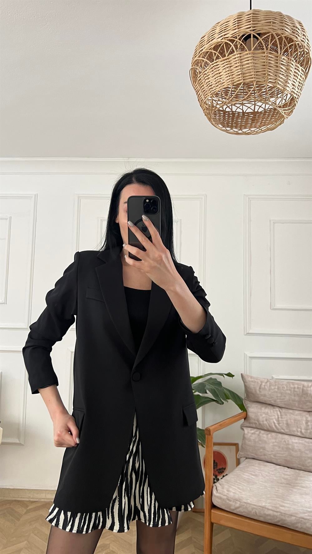 Siyah Tek Düğmeli Oversize Blazzer Ceket