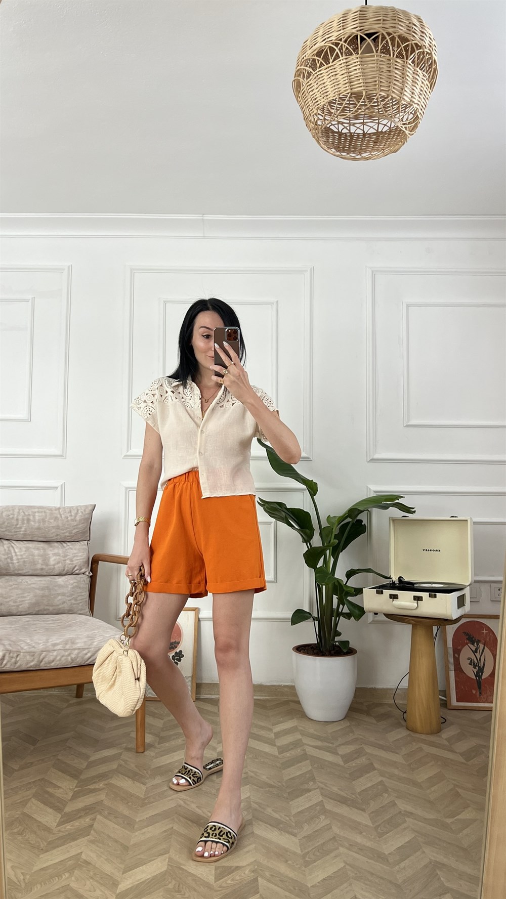 Turuncu Cepli Keten Şort