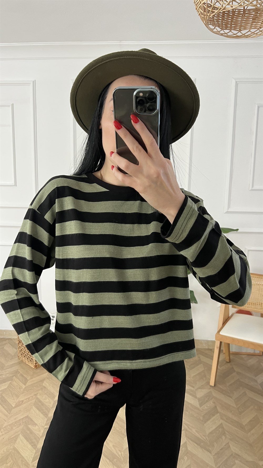 Yeşil Siyah Çizgili Triko