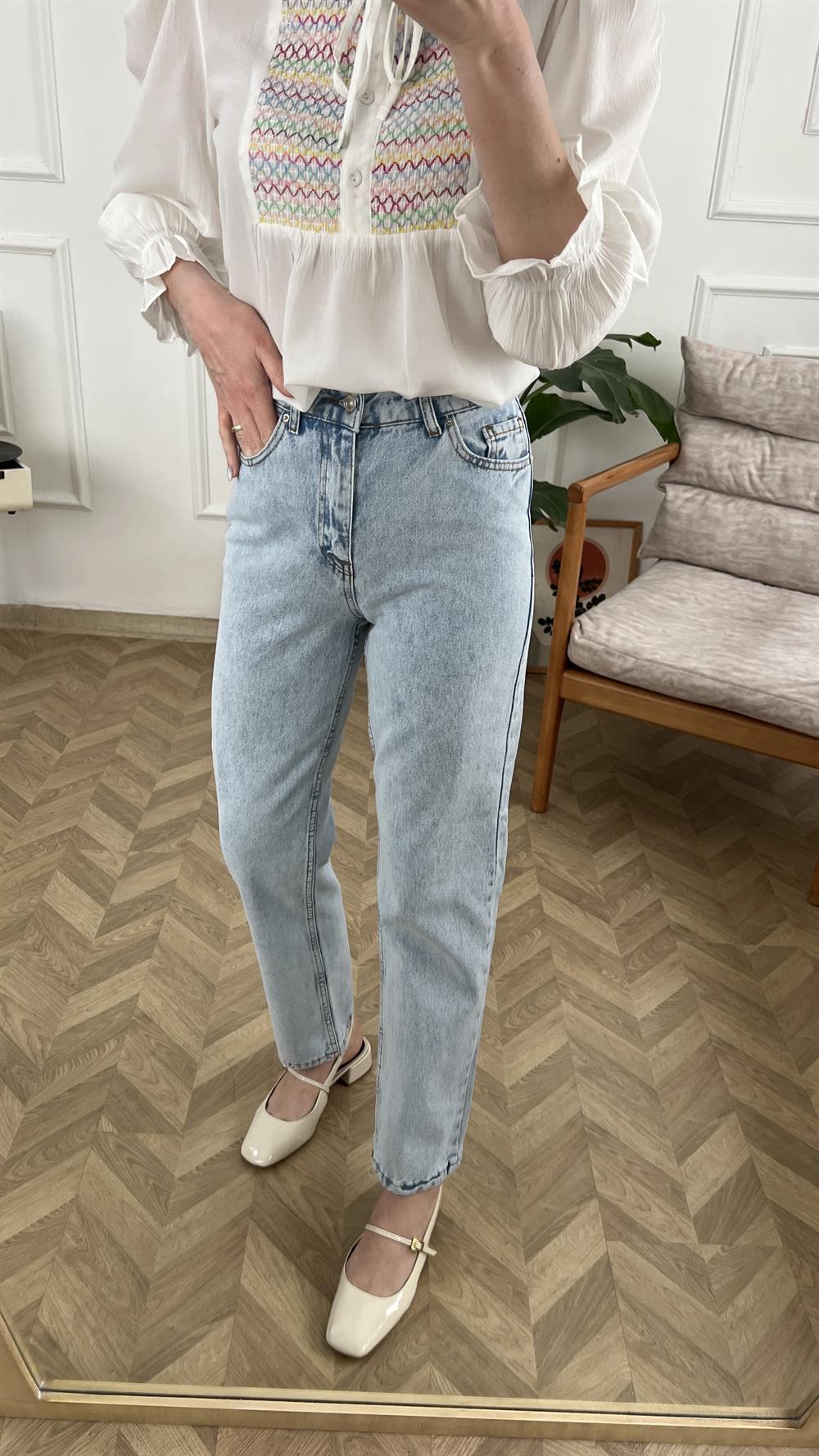 Yüksek Bel Kar Yıkama Mom Jean