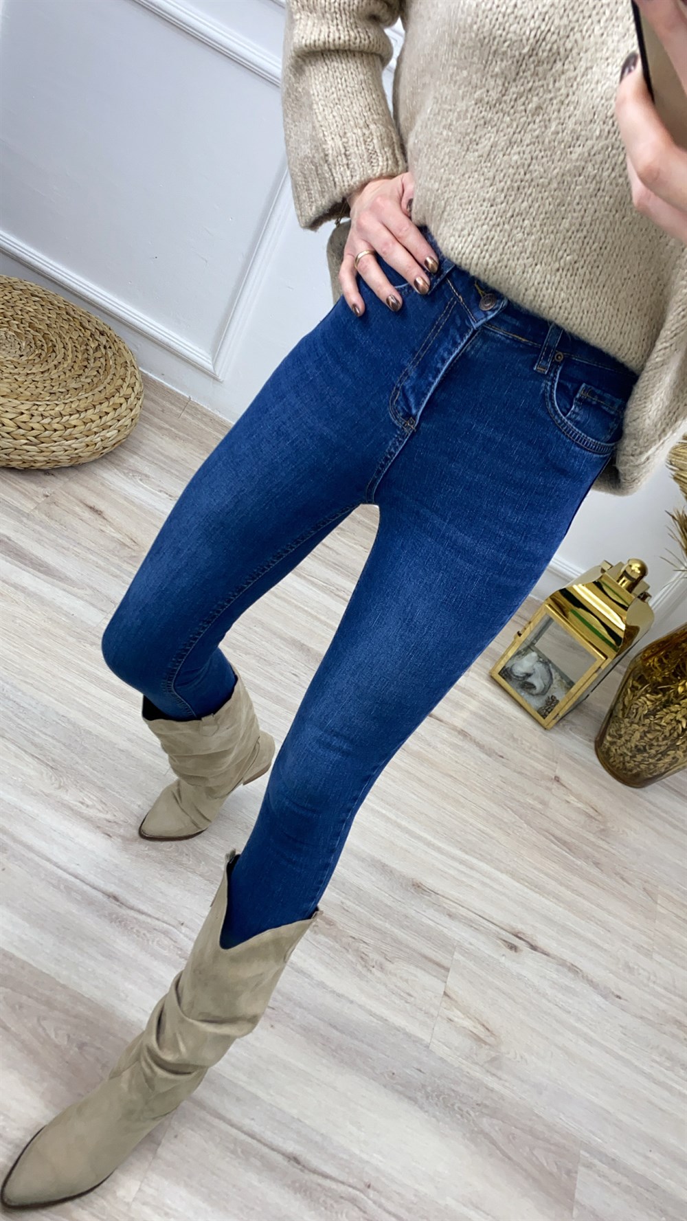 Yüksek Bel Koyu Mavi Taşlamalı Skinny Jean