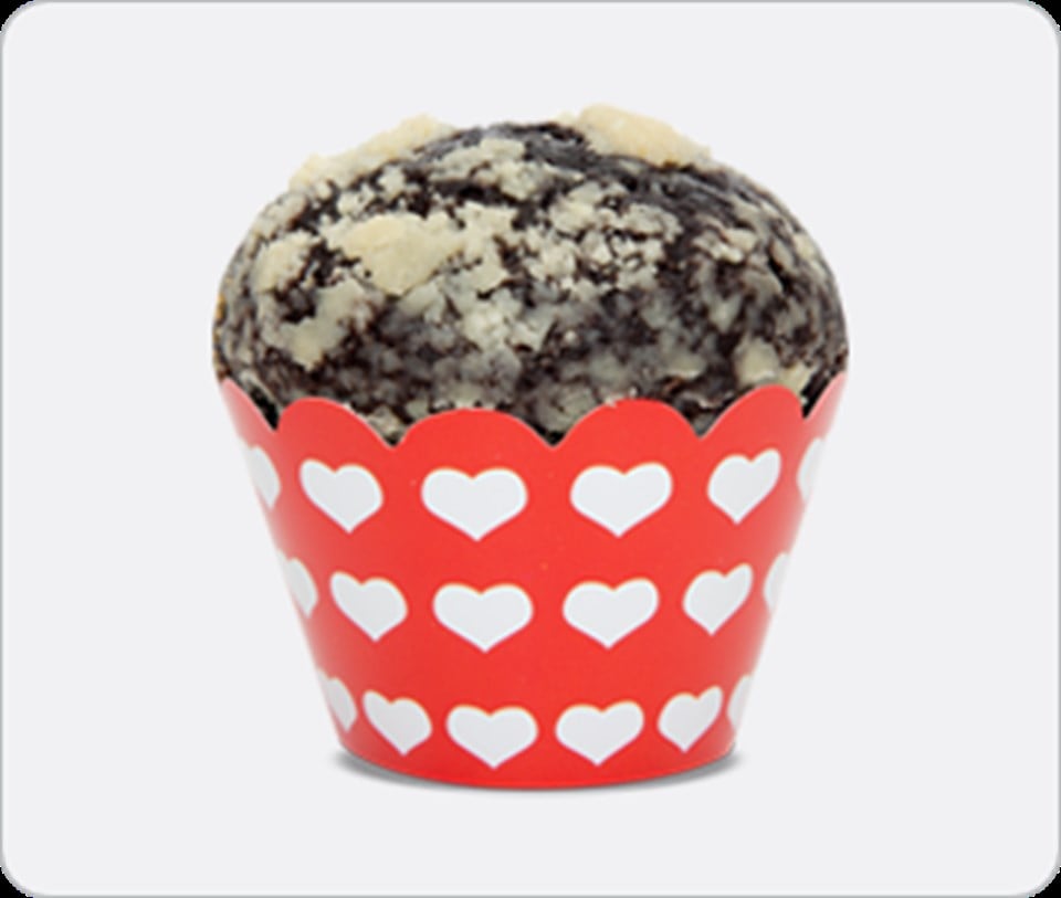 Beyaz Kalpler Cupcake Kağıdı