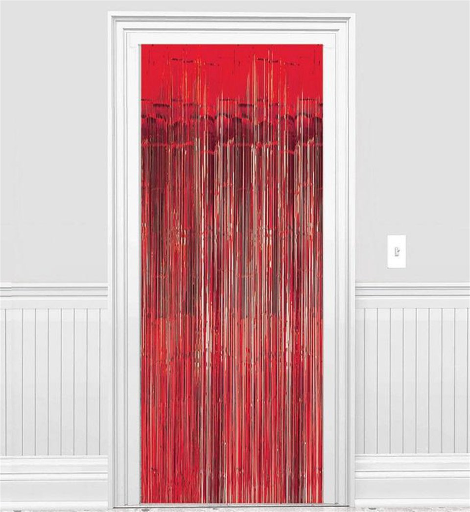 Kırmızı Renk, Kapı Perdesi