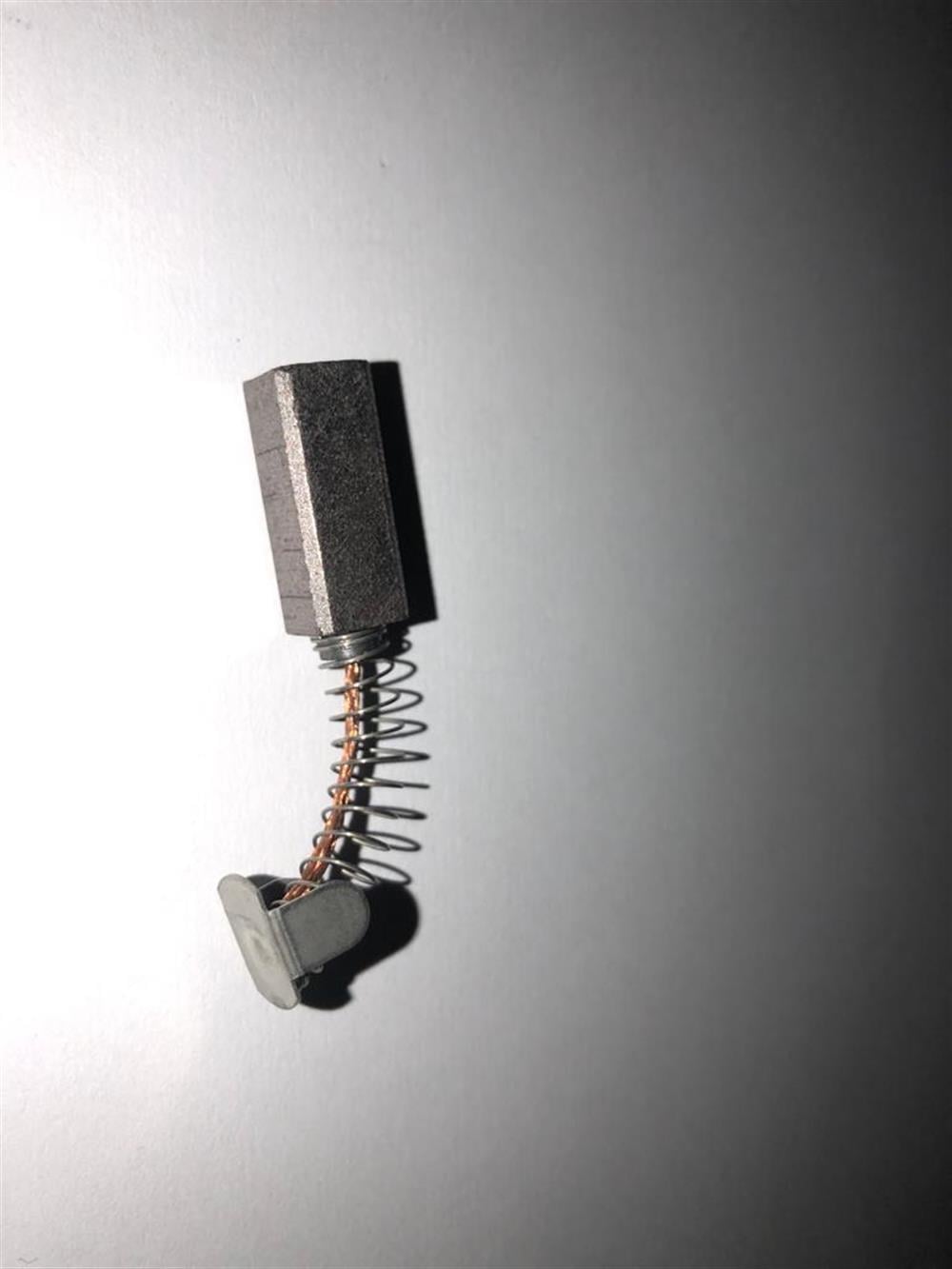 BT RRB3 / 149773 DİREKSİYON MOTOR KÖMÜRÜ
