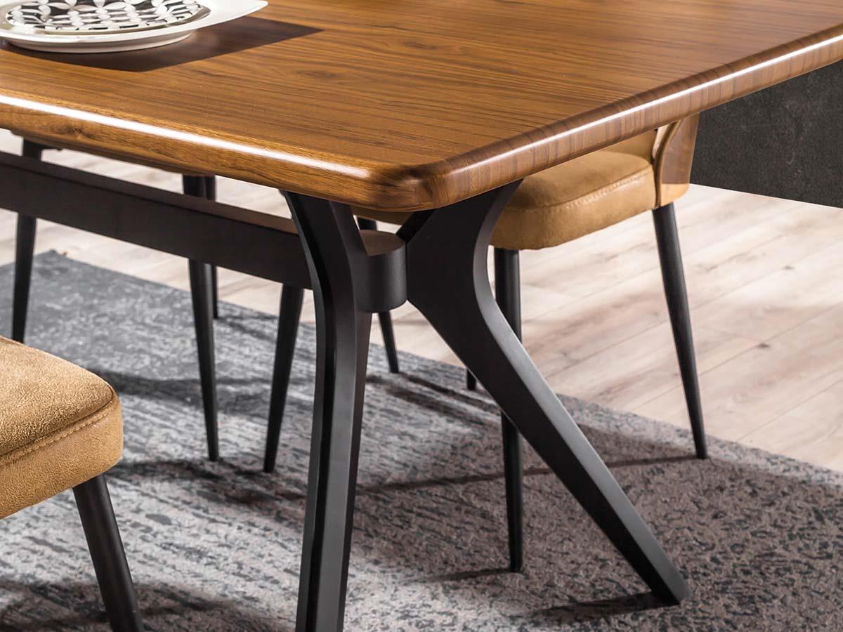 Roy Ahşap Kaplama Yemek Odası