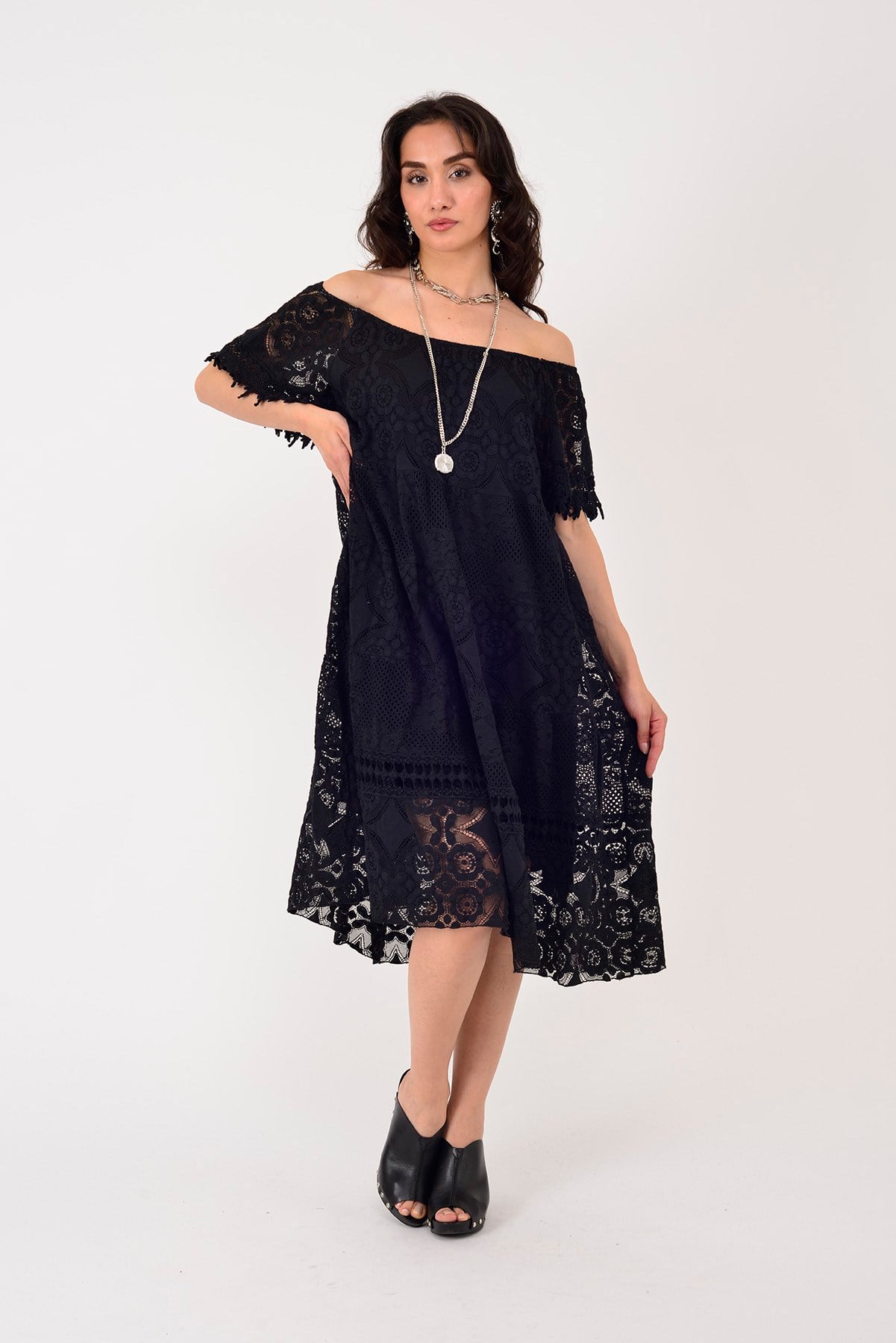 10139 NOVA MADONNA YAKA GÜPÜR DANTEL ELBİSE