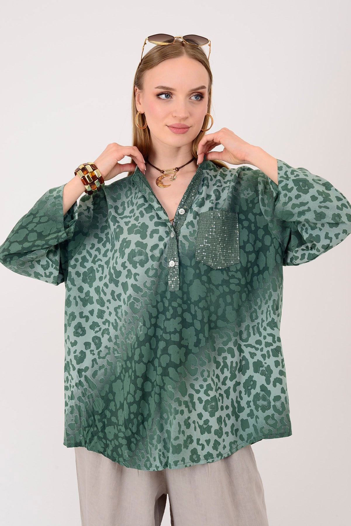 15451-16 PAYET DETAYLI LEOPAR DESEN GÖMLEK