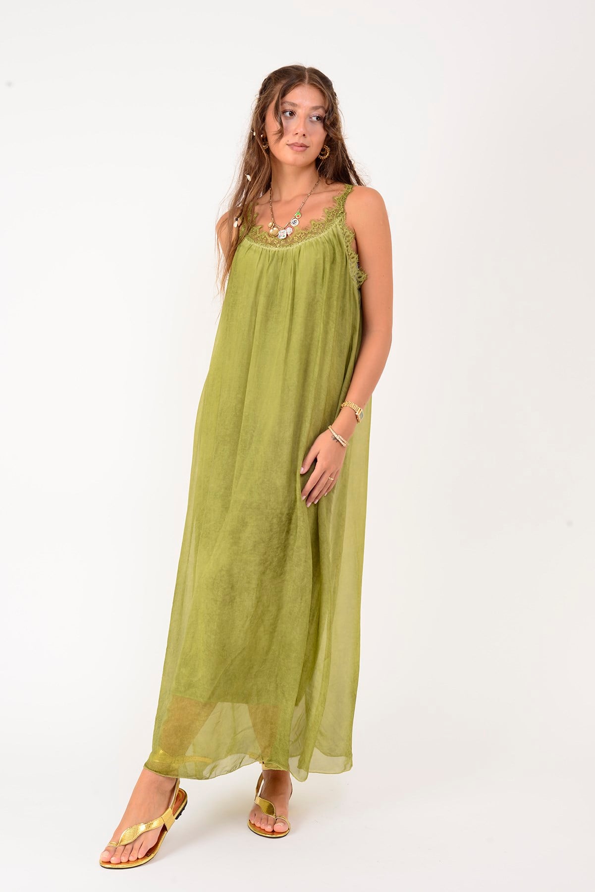 1659 DANTEL DETAYLI KOLSUZ İPEK ELBİSE