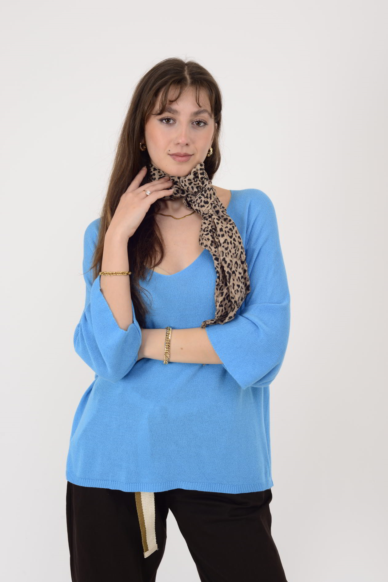 19004 V YAKA TRİKO BLUZ