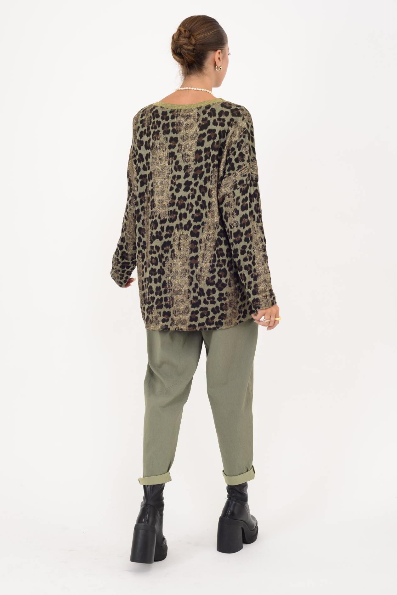 21812 LEOPAR DESENLİ V YAKA YALDIZLI TRİKO