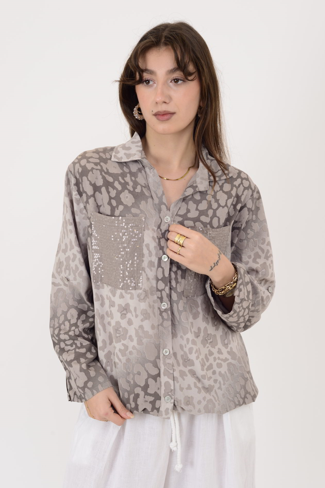 22007-1 LEOPAR DESEN İP DETAYLI PAYETLİ GÖMLEK