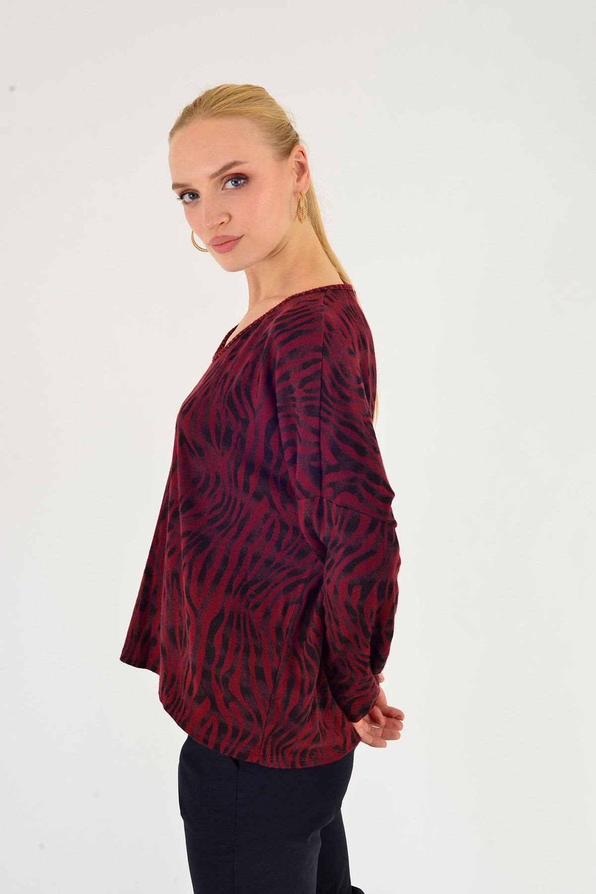 24779 ZEBRA DESEN V YAKA TRİKO BLUZ