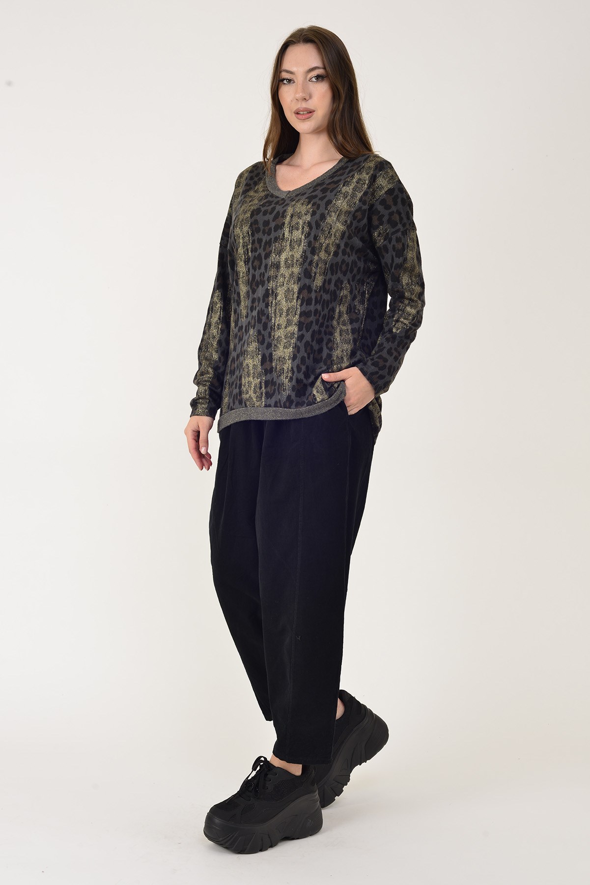 25192 LEOPAR DESEN SİMLİ TRİKO BLUZ