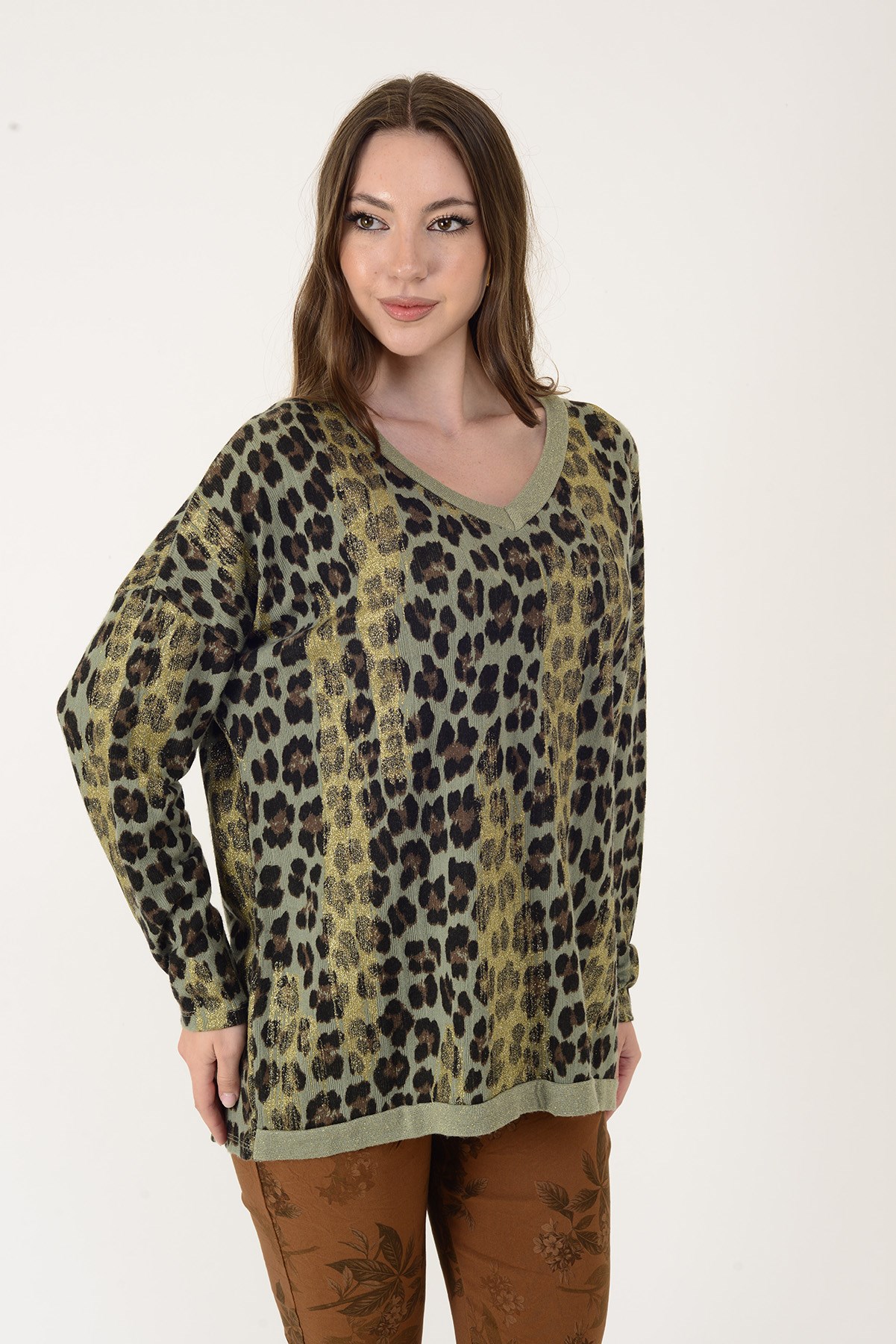 25192 LEOPAR DESEN SİMLİ TRİKO BLUZ