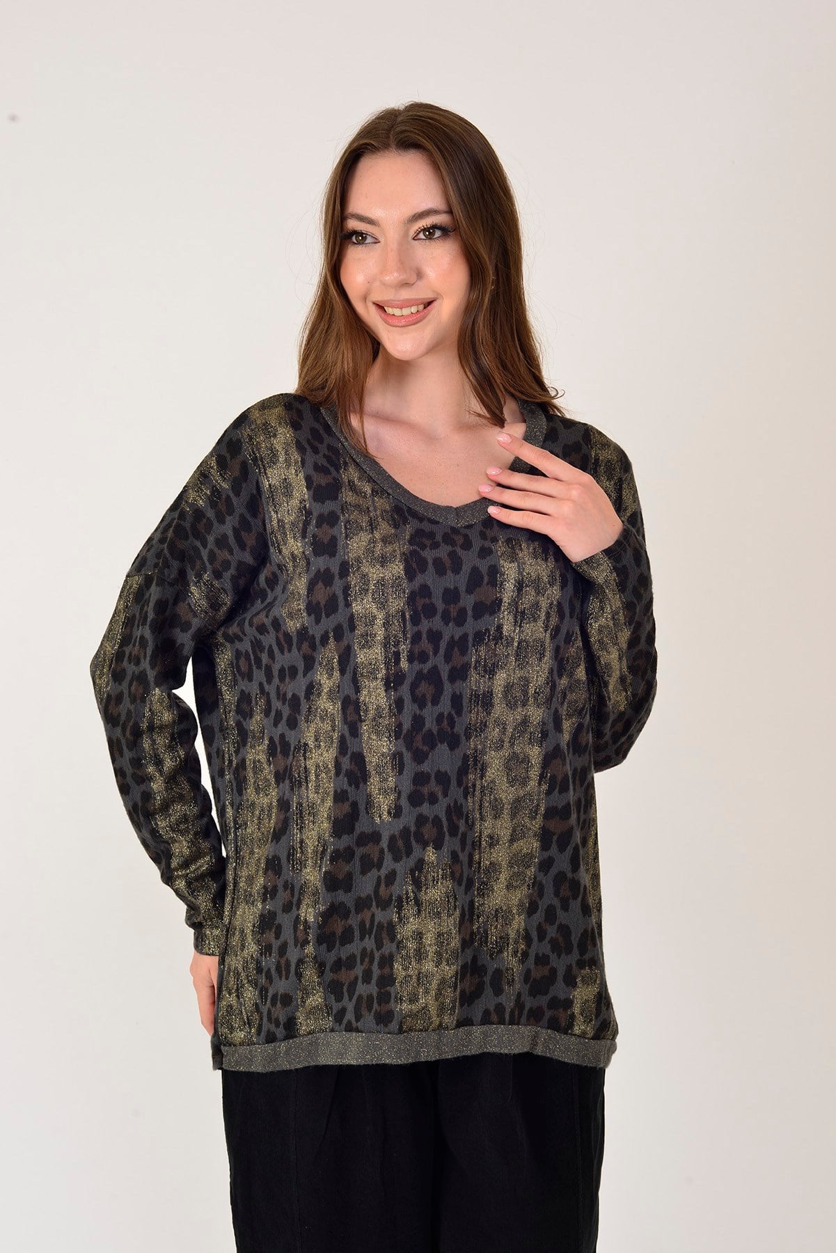 25192 LEOPAR DESEN SİMLİ TRİKO BLUZ