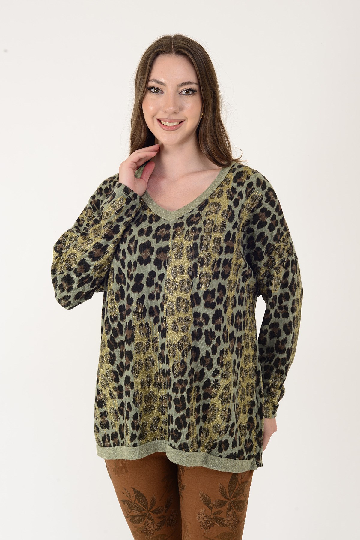 25192 LEOPAR DESEN SİMLİ TRİKO BLUZ