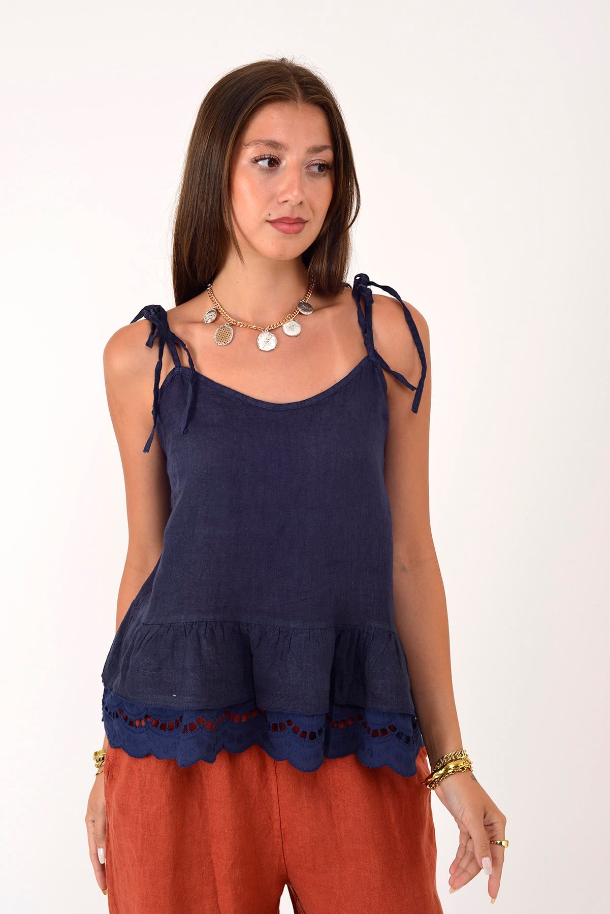 26509 FİSTO DETAYLI ASKILI KETEN BLUZ