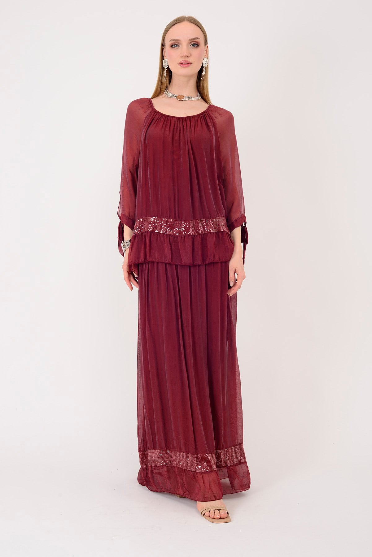 3845 MADONNA YAKA PAYET DETAY İPEK ELBİSE