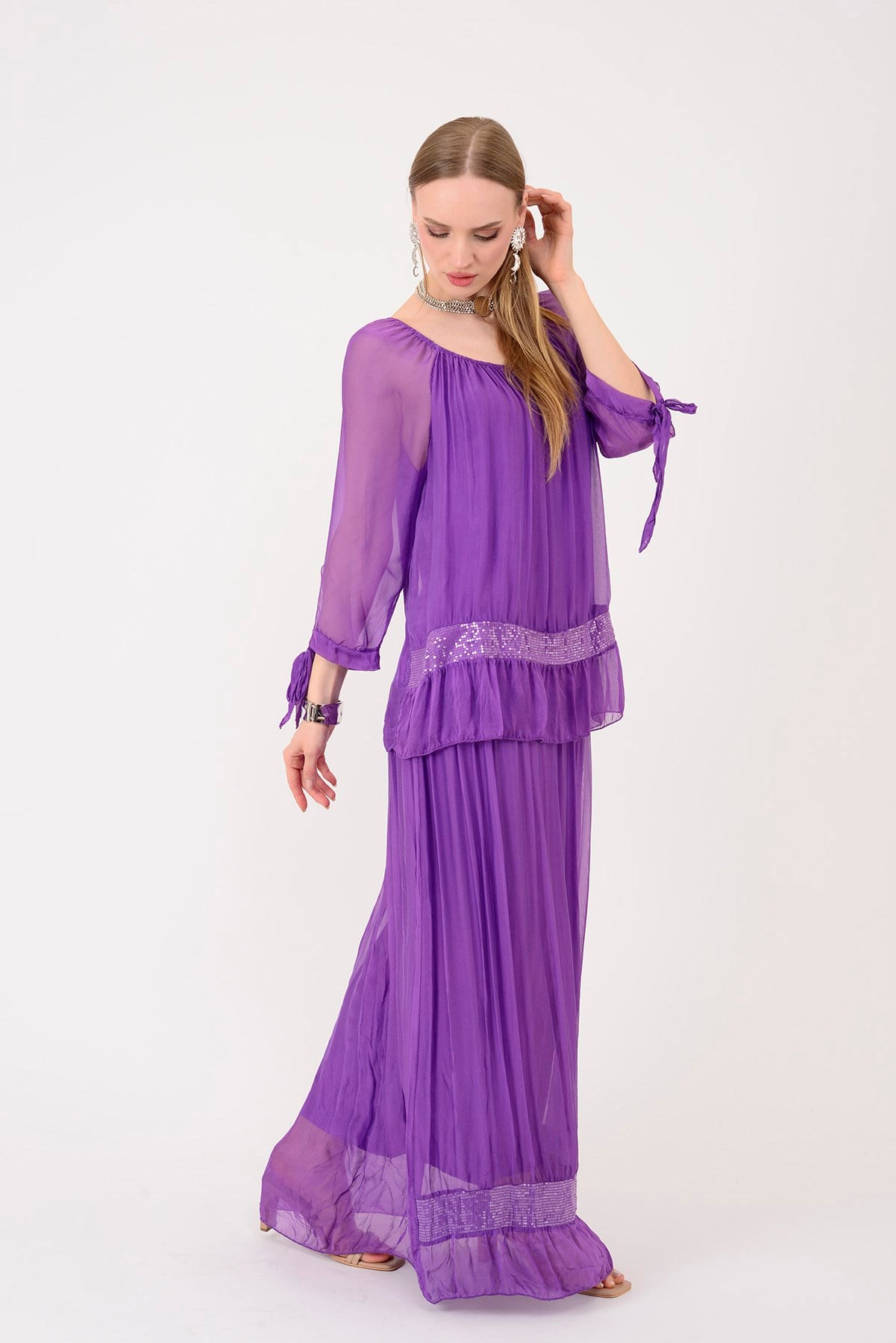 3845 MADONNA YAKA PAYET DETAY İPEK ELBİSE