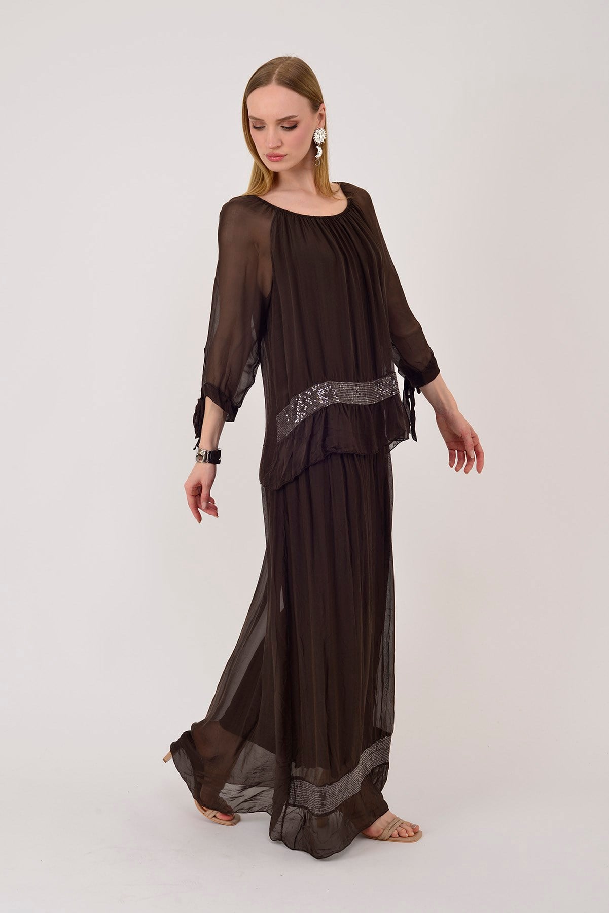 3845 MADONNA YAKA PAYET DETAY İPEK ELBİSE