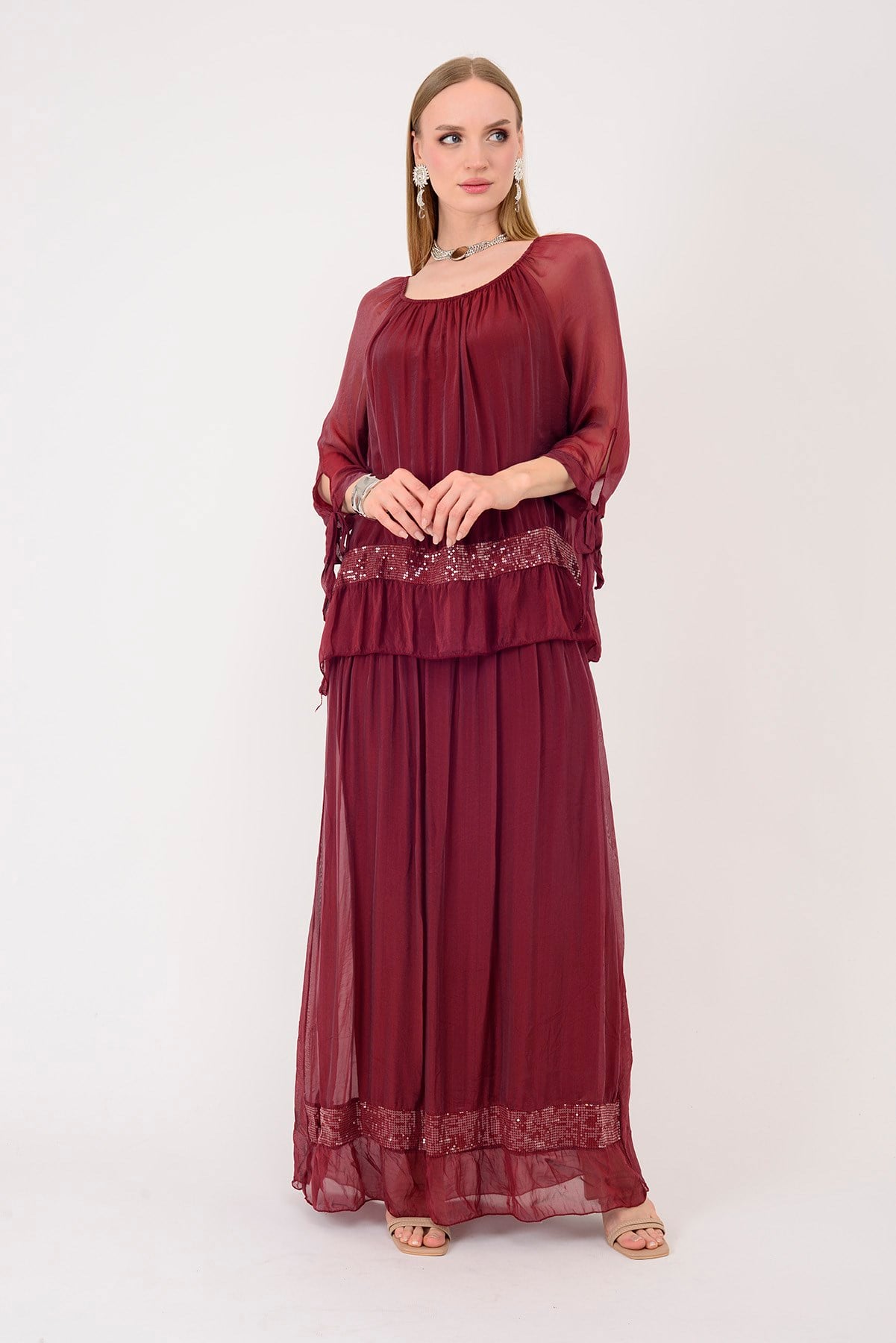 3845 MADONNA YAKA PAYET DETAY İPEK ELBİSE