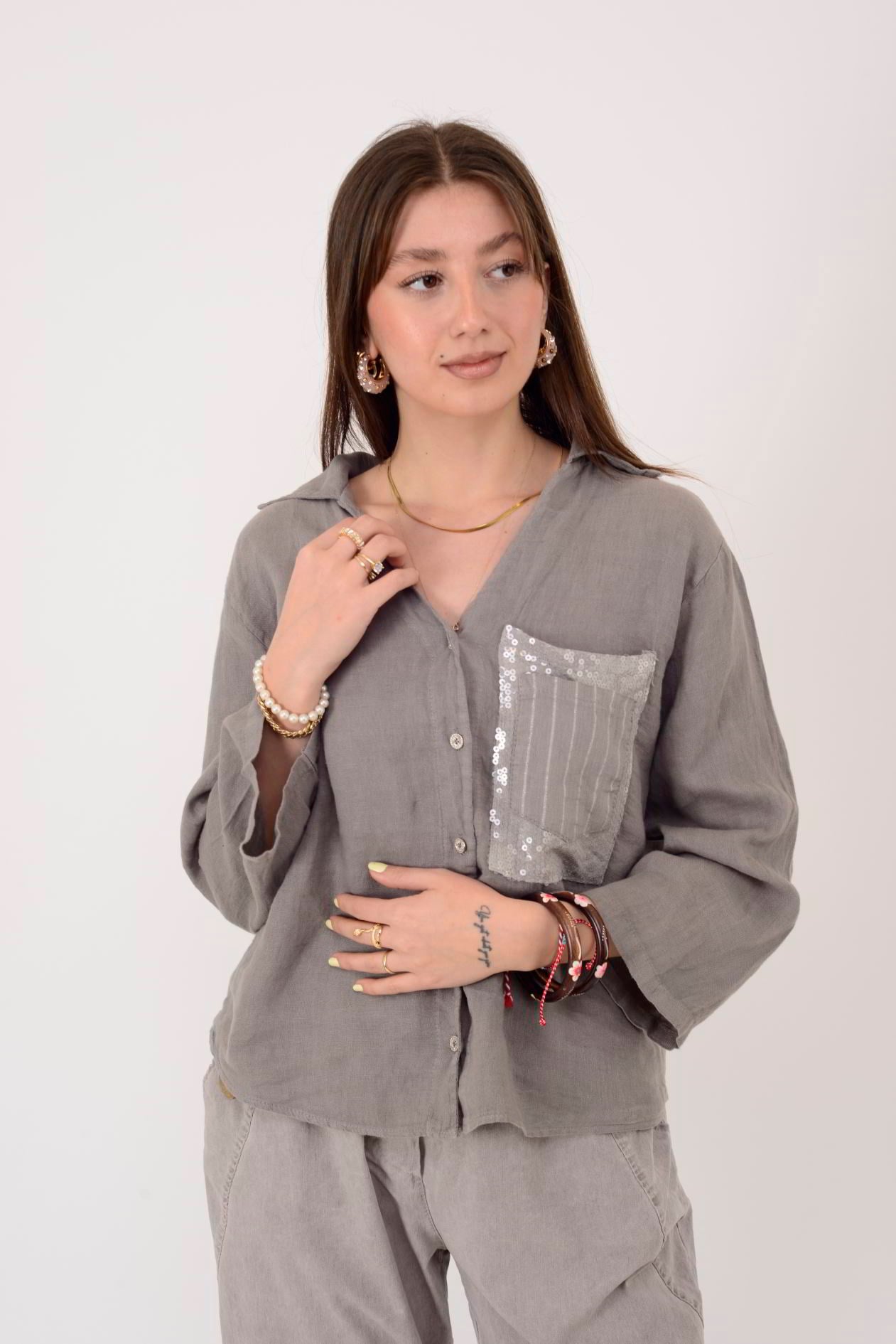 82578 DANTEL DETAYLI PAYETLİ V YAKA GÖMLEK