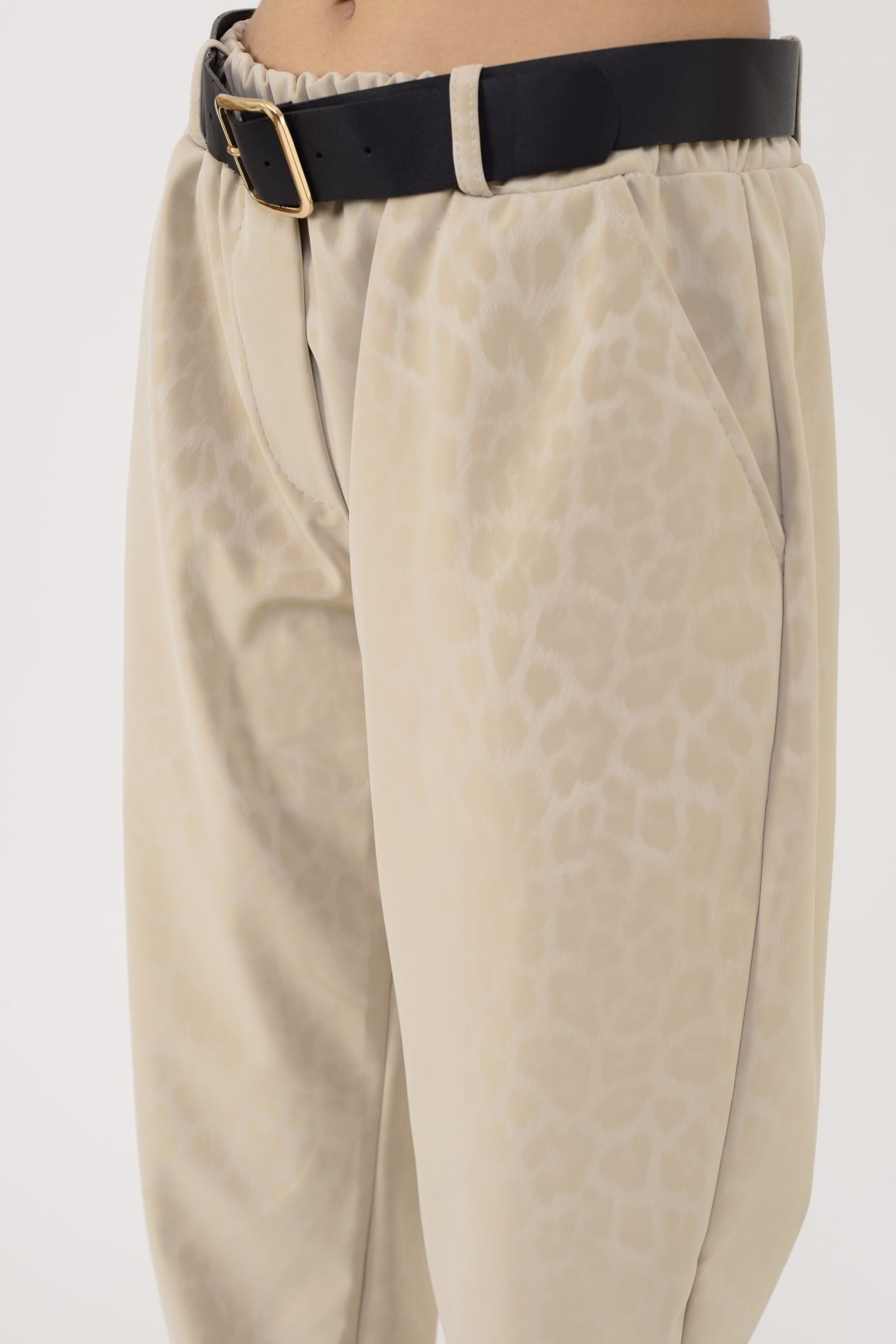 8600 KEMER DETAYLI LEOPAR DESEN PANTOLON