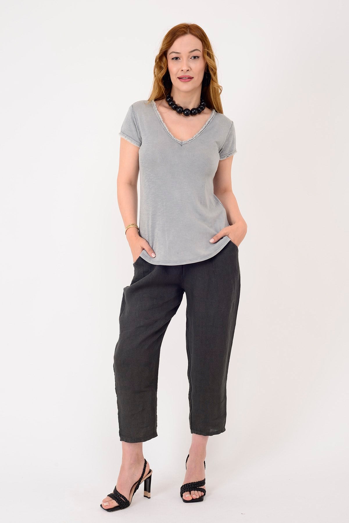 954304 V YAKA TAŞLAMALI T-SHIRT BLUZ