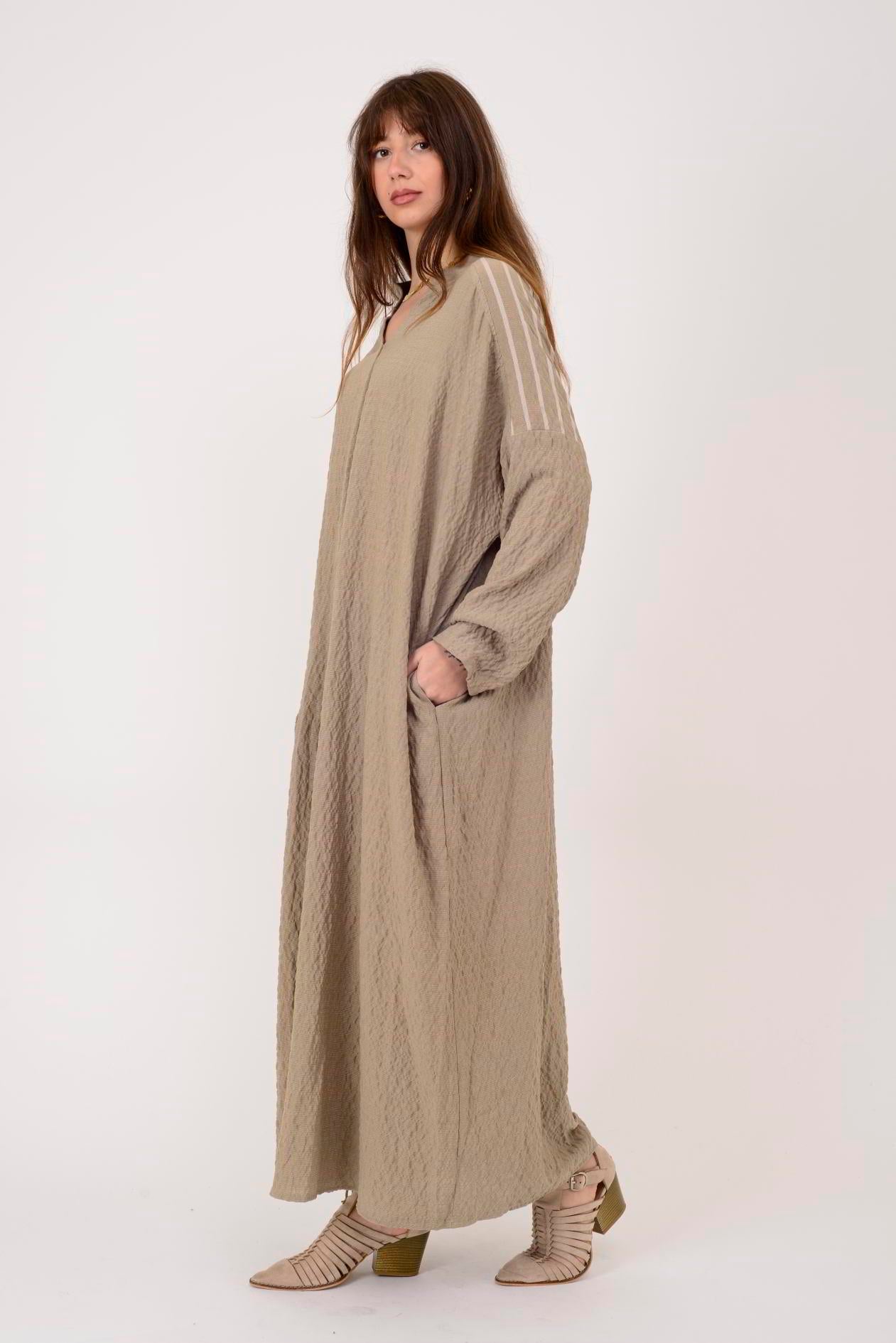 AN10742 EL İŞİ ÇİÇEK İŞLEMELİ V YAKA GOFRE ELBİSE