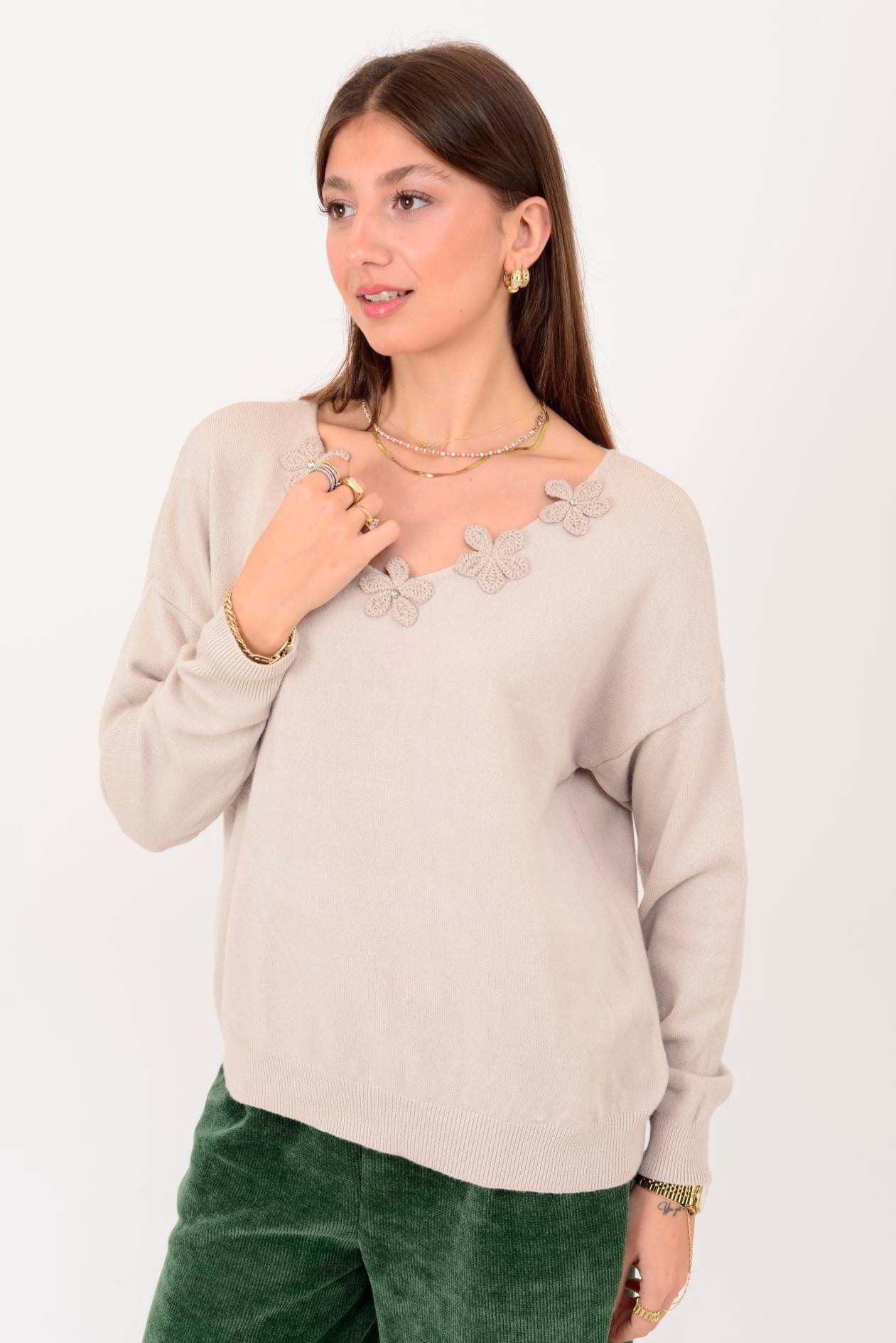 L8600 ÇİÇEK KABARTMALI TRİKO