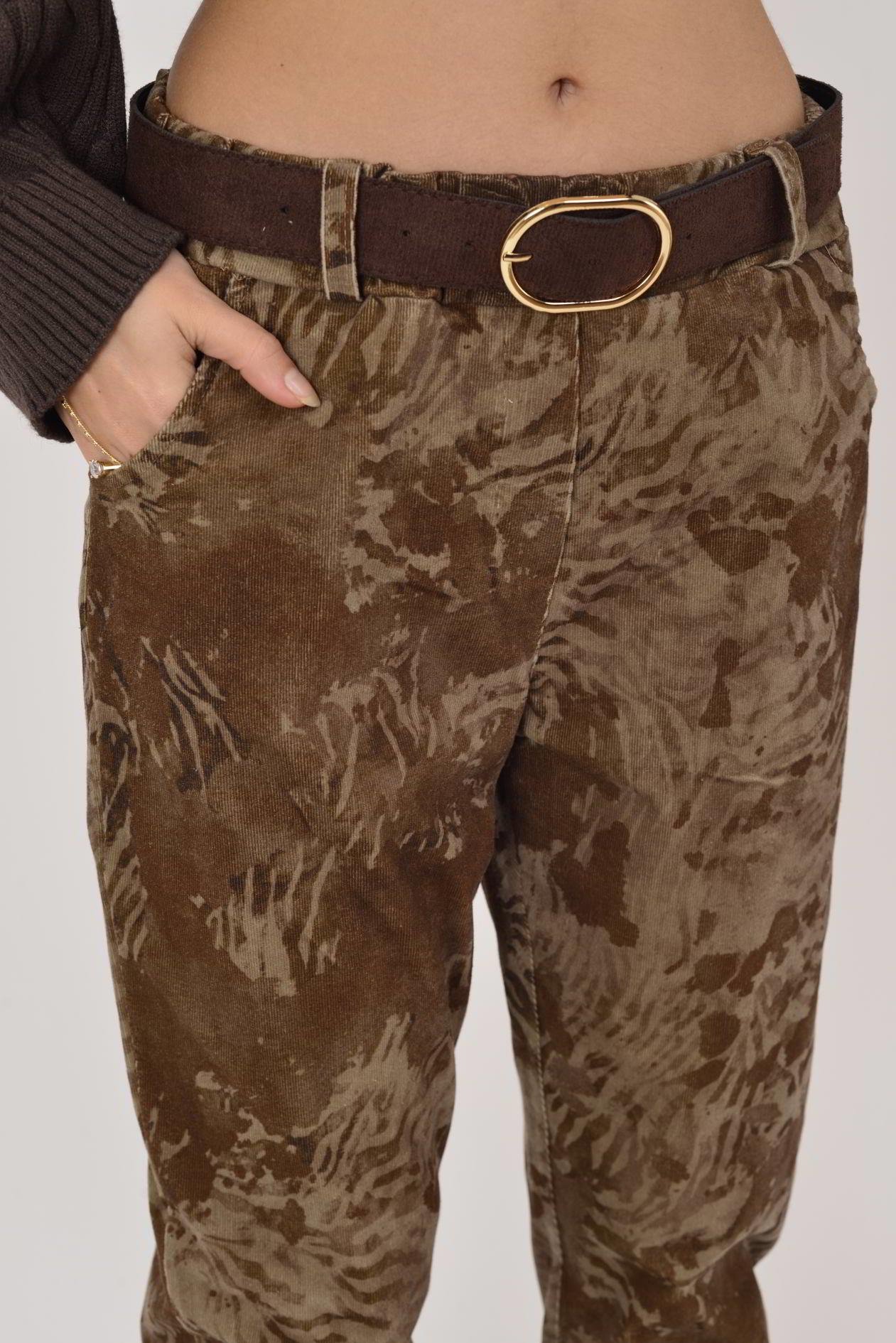 P0467 KEMER DETAYLI İNCE FİTİLLİ KADİFE PANTOLON