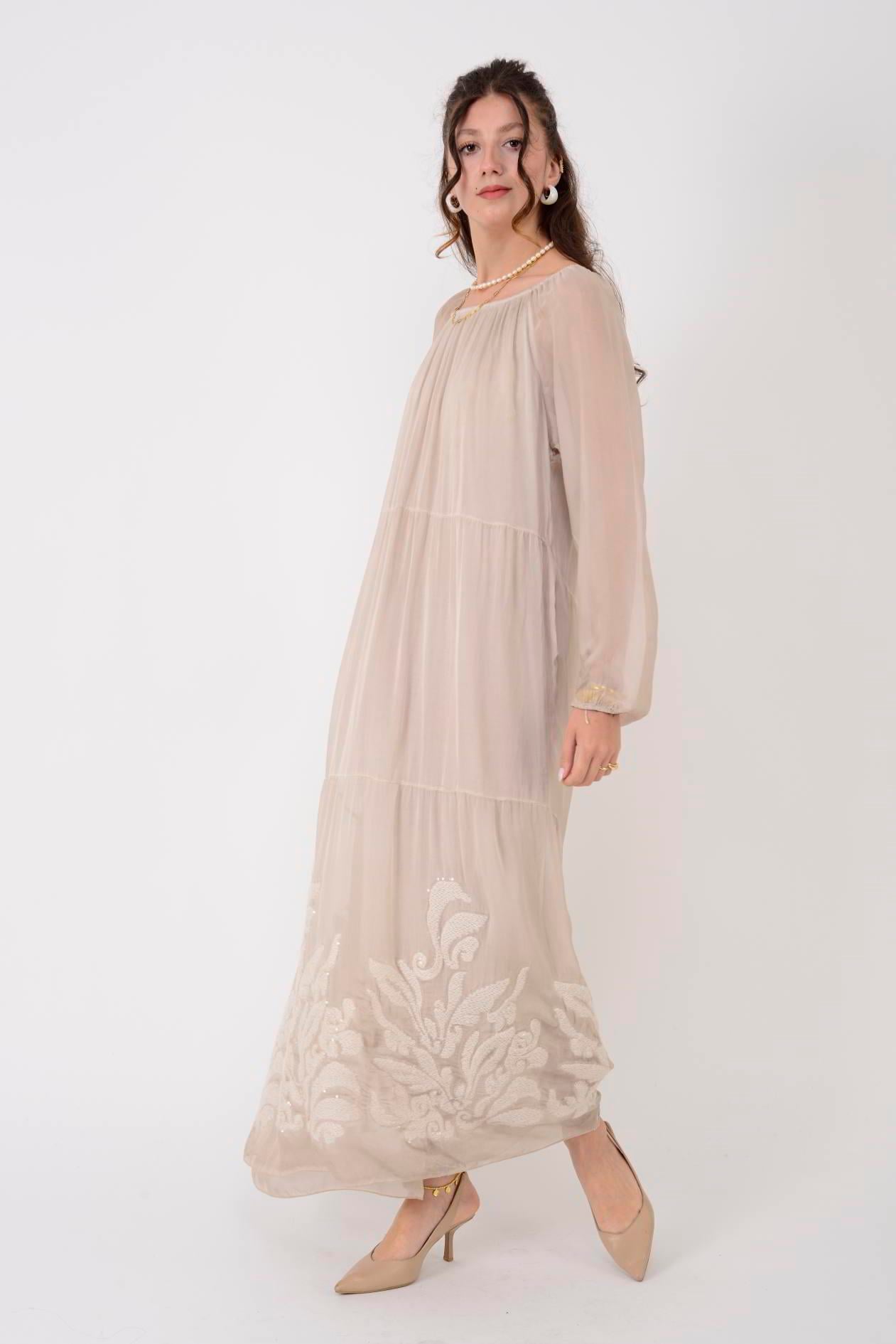 SN370 KABARTMALI PAYET DETAYLI MADONNA YAKA İPEK ELBİSE