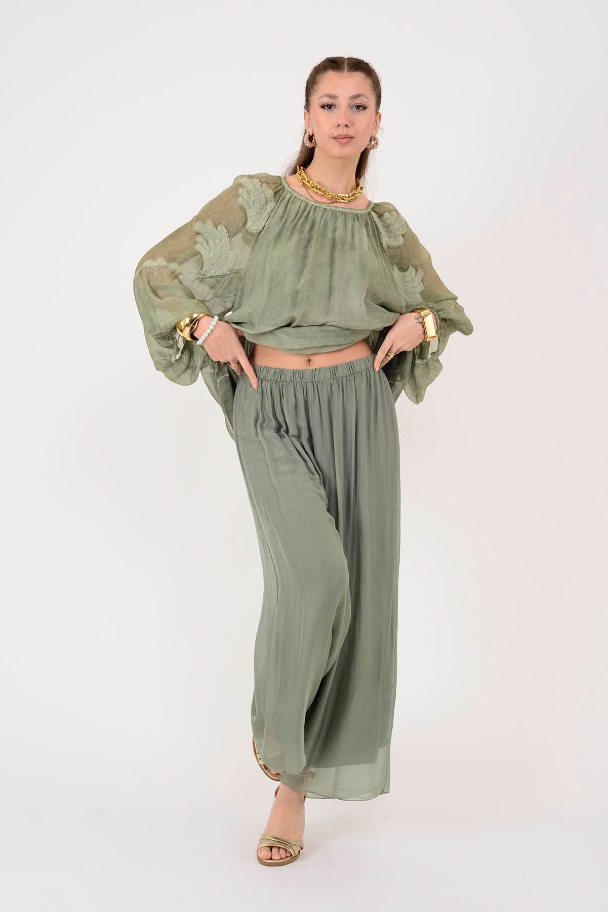 SN884 DANTEL DETAYLI MADONNA YAKA İPEK BLUZ