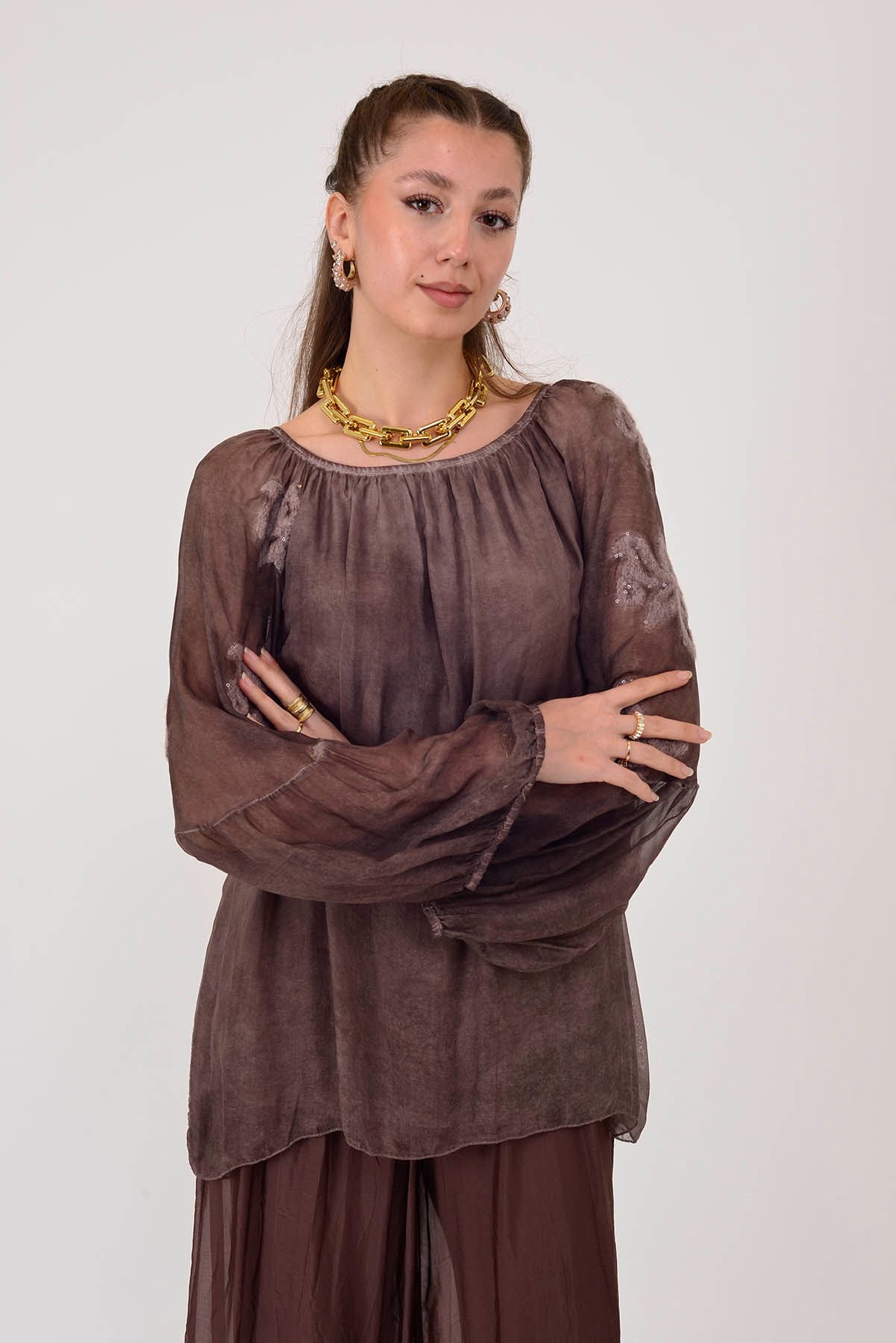 SN884 KABARTMALI PAYET DETAYLI KAYIK YAKA İPEK BLUZ