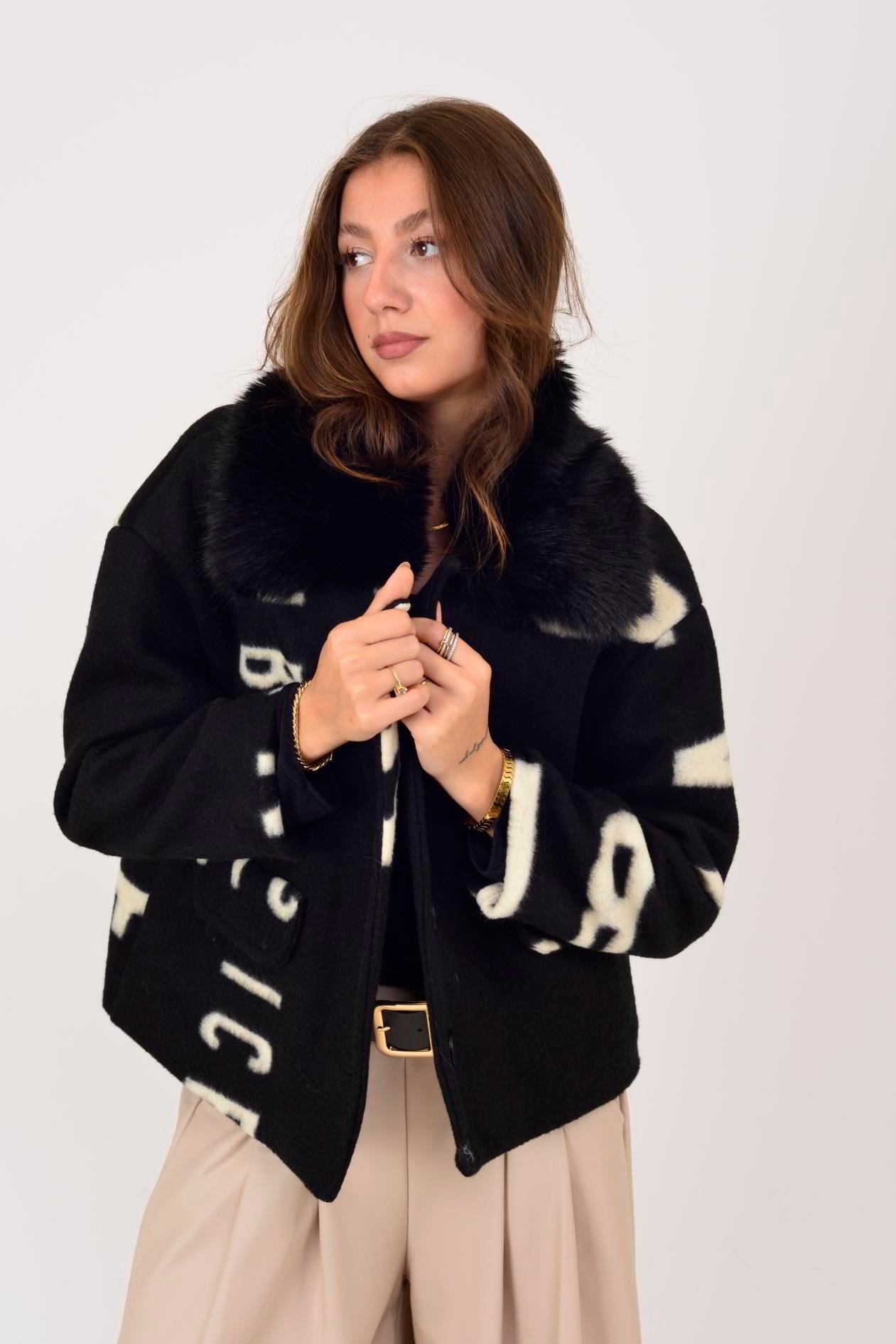 SN950 KÜRK DETAYLI KEÇE KABAN