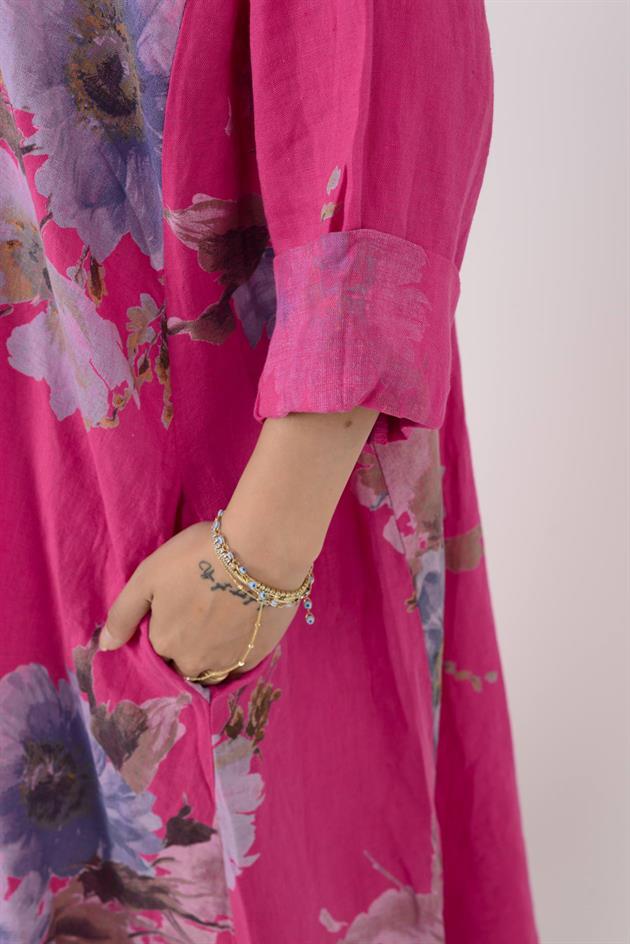 102181 LADI BATİK ÇİÇEK DESEN V YAKA KETEN ELBİSE