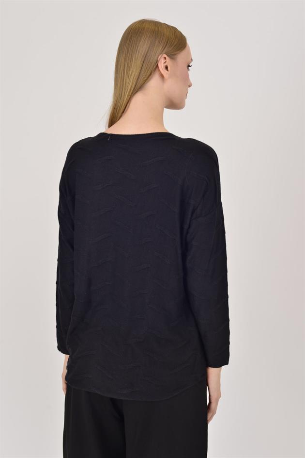 12055 SİM DETAYLI V YAKA İNCE TRİKO BLUZ