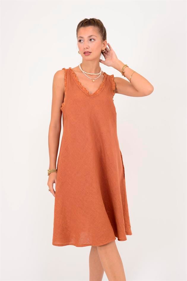 14046 GÜPÜR DETAYLI KOLSUZ KETEN ELBİSE