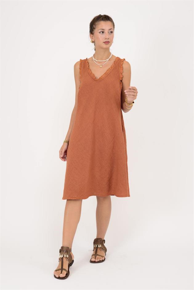 14046 GÜPÜR DETAYLI KOLSUZ KETEN ELBİSE