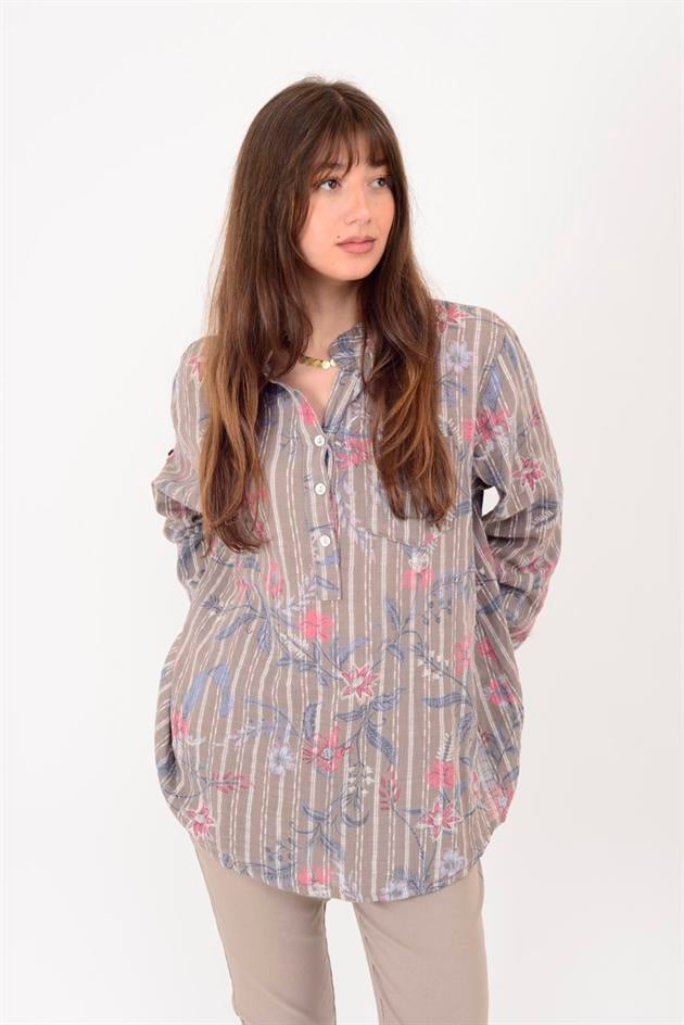 15455F-109 ÇİZGİLİ SARMAŞIK DESEN ÜÇ DÜĞMELİ GÖMLEK