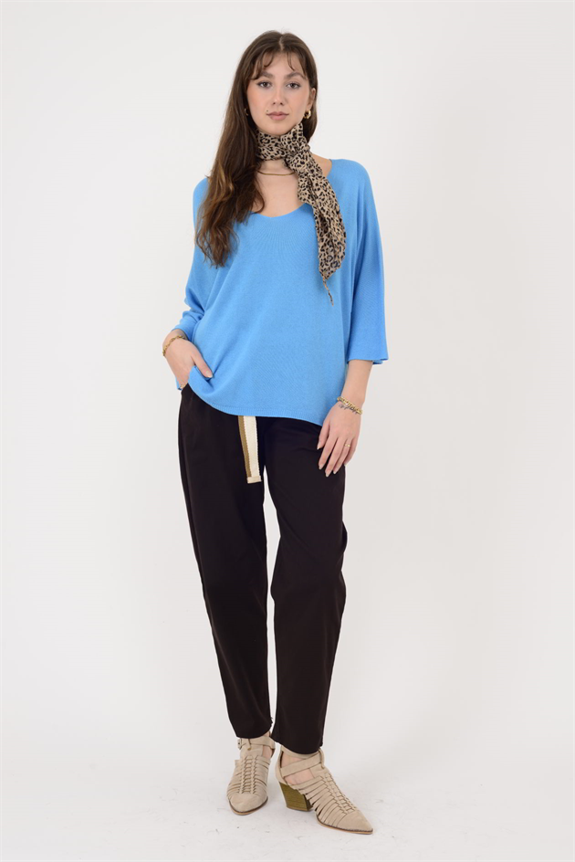 19004 V YAKA TRİKO BLUZ