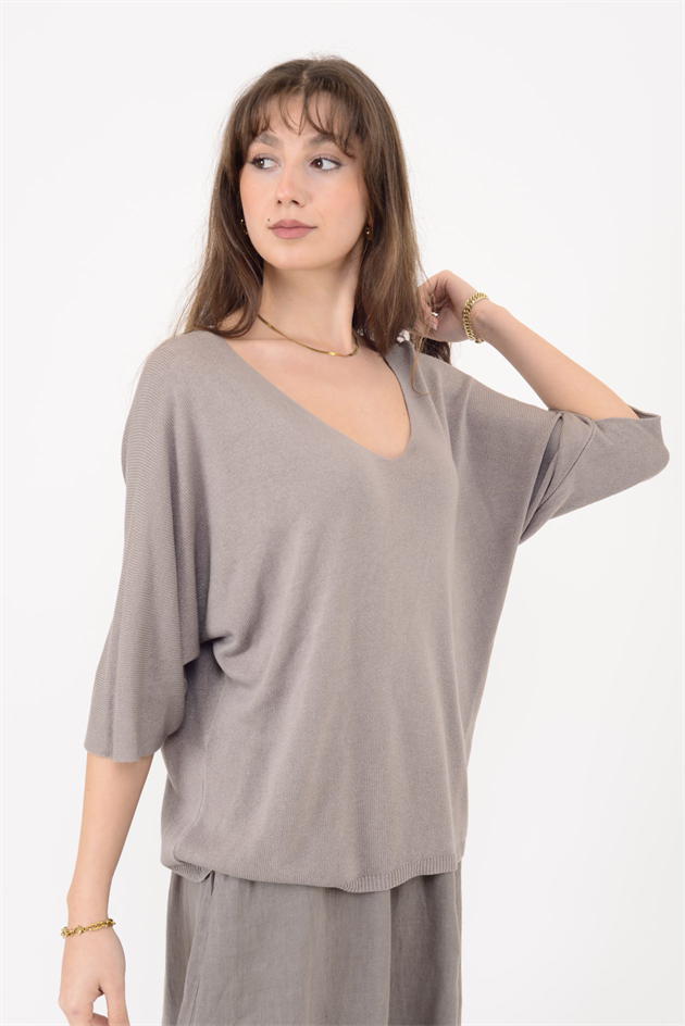 19004 V YAKA TRİKO BLUZ