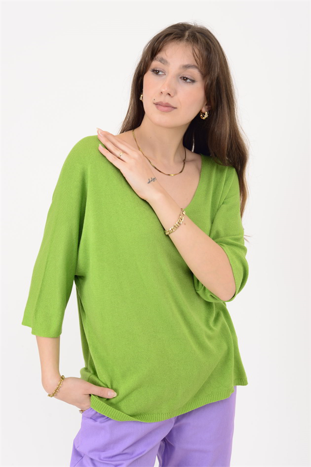 19004 V YAKA TRİKO BLUZ