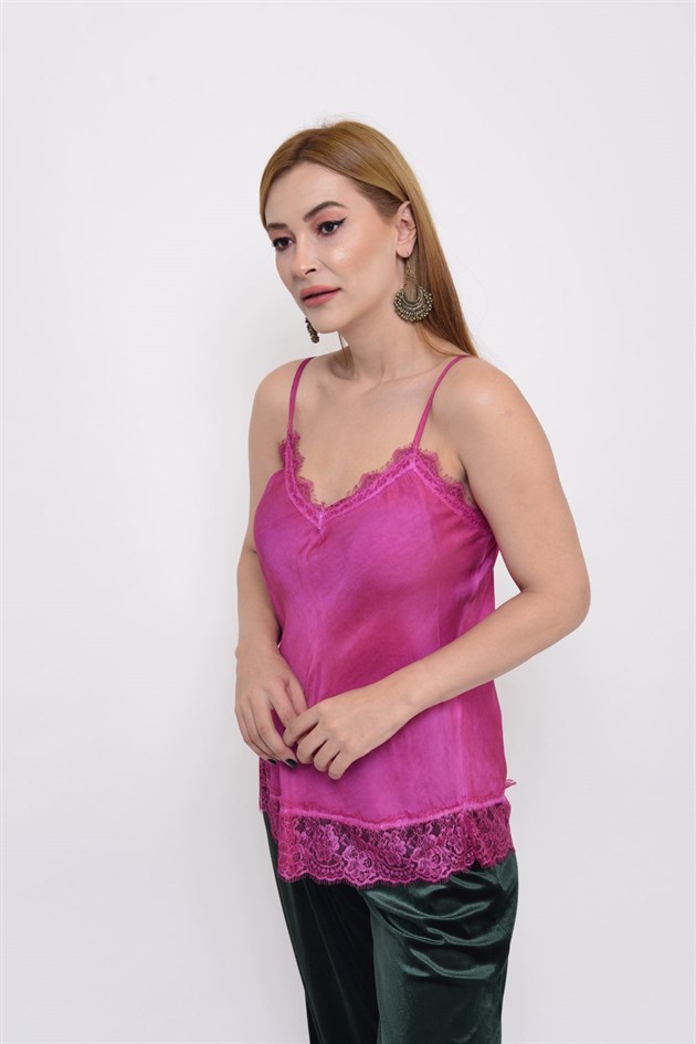 2029/2 DANTEL DETAYLI ASKILI SATEN BLUZ